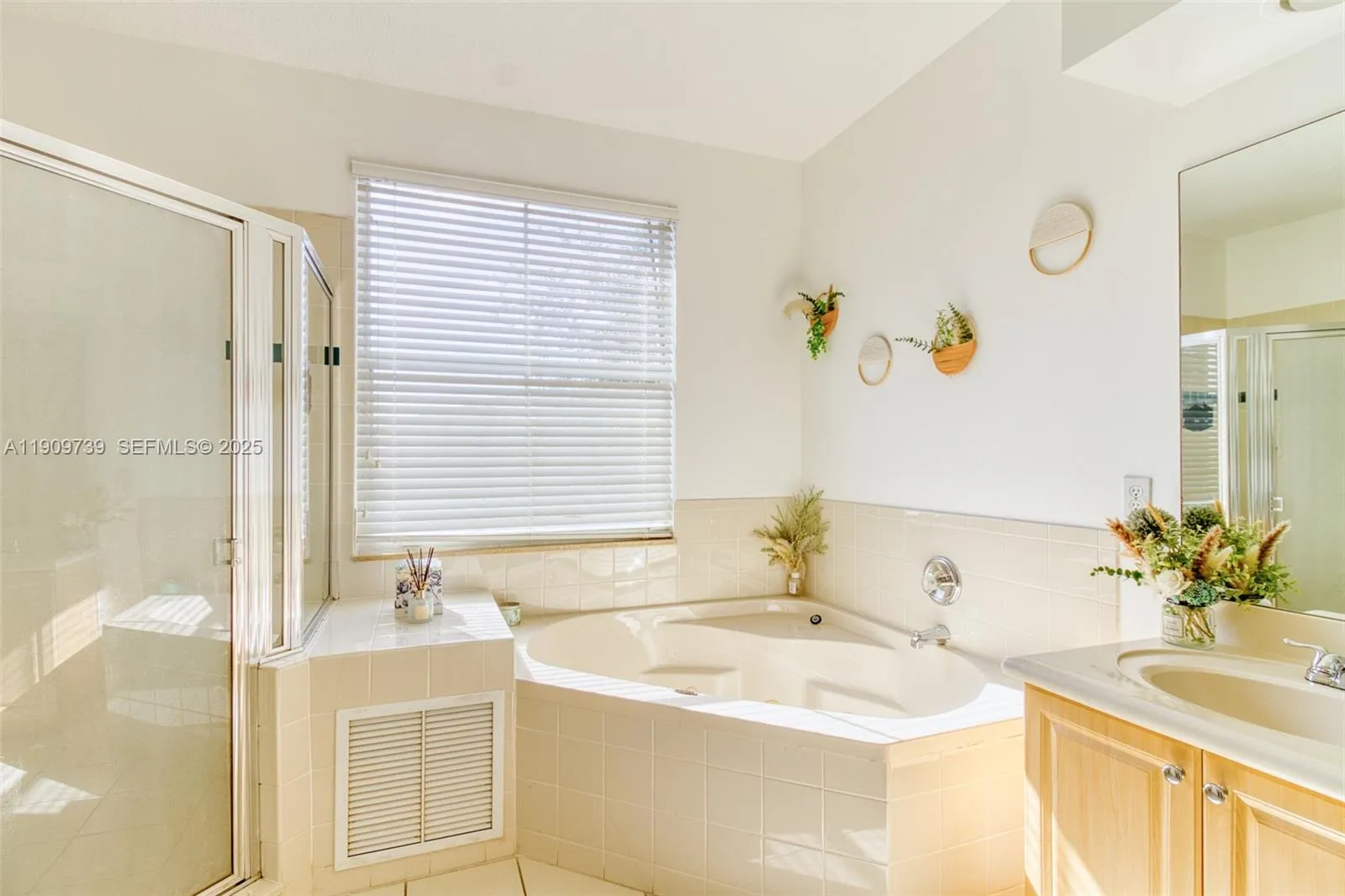3839 Sw 51st St, Hollywood, Florida 33312, Hollywood, Florida 33312, 4 Bedrooms Bedrooms, ,3 BathroomsBathrooms,Residential,For Sale,3839 Sw 51st St, Hollywood, Florida 33312,A11909739