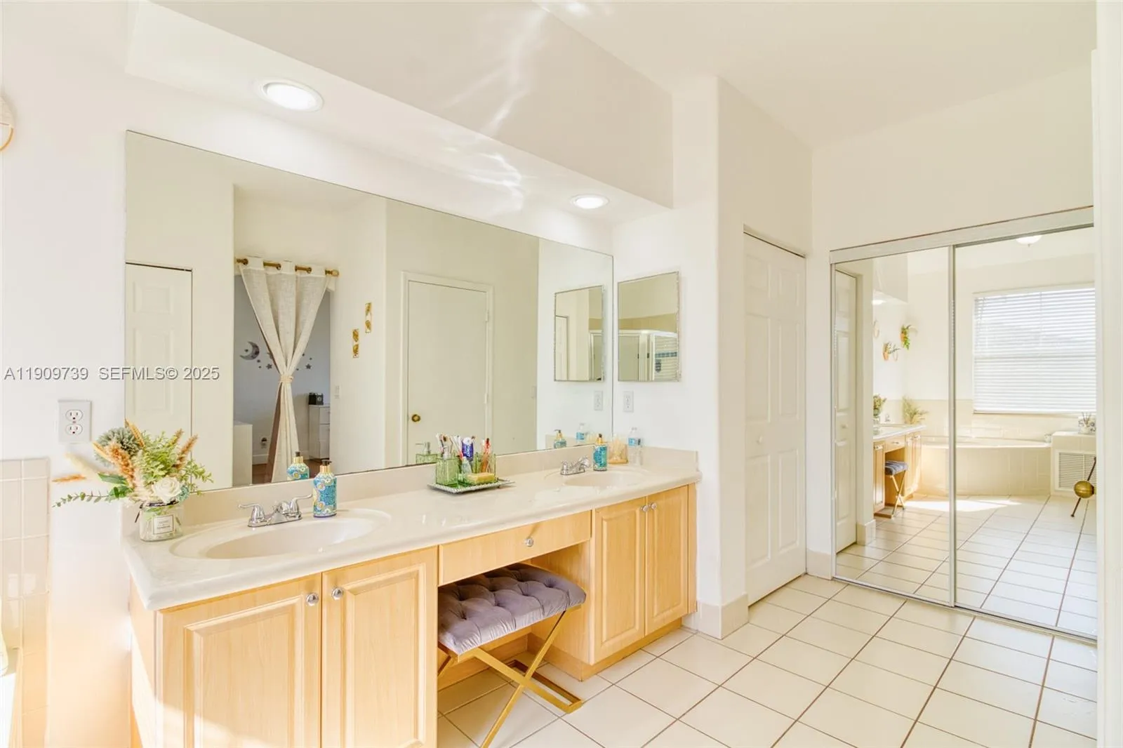 3839 Sw 51st St, Hollywood, Florida 33312, Hollywood, Florida 33312, 4 Bedrooms Bedrooms, ,3 BathroomsBathrooms,Residential,For Sale,3839 Sw 51st St, Hollywood, Florida 33312,A11909739
