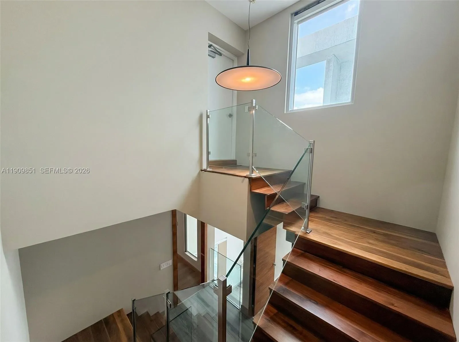 92 Sw 3rd St Ph5213, Miami, Florida 33130, Miami, Florida 33130, 2 Bedrooms Bedrooms, ,3 BathroomsBathrooms,Residential Lease,For Rent,92 Sw 3rd St Ph5213, Miami, Florida 33130,A11909851