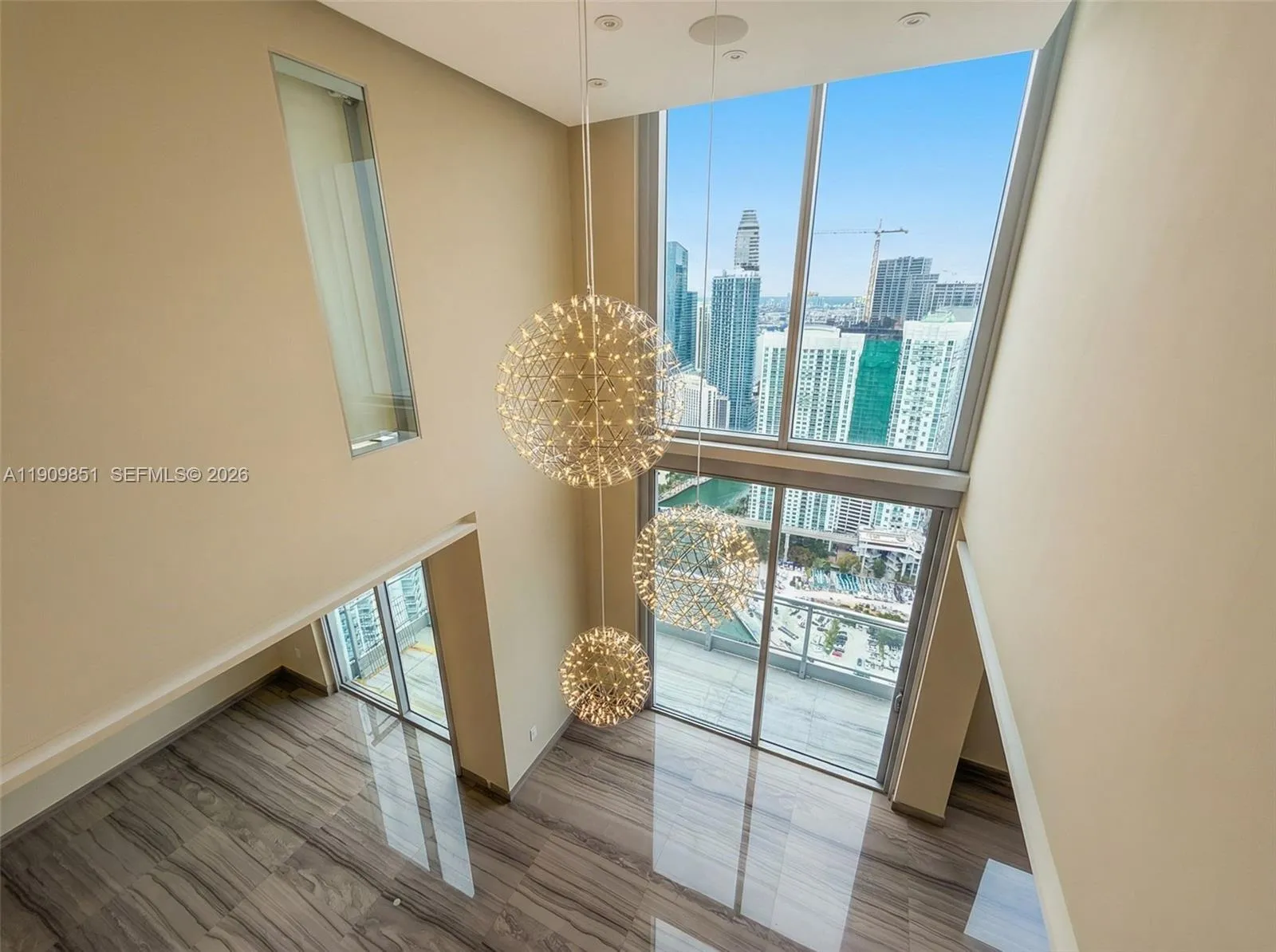 92 Sw 3rd St Ph5213, Miami, Florida 33130, Miami, Florida 33130, 2 Bedrooms Bedrooms, ,3 BathroomsBathrooms,Residential Lease,For Rent,92 Sw 3rd St Ph5213, Miami, Florida 33130,A11909851