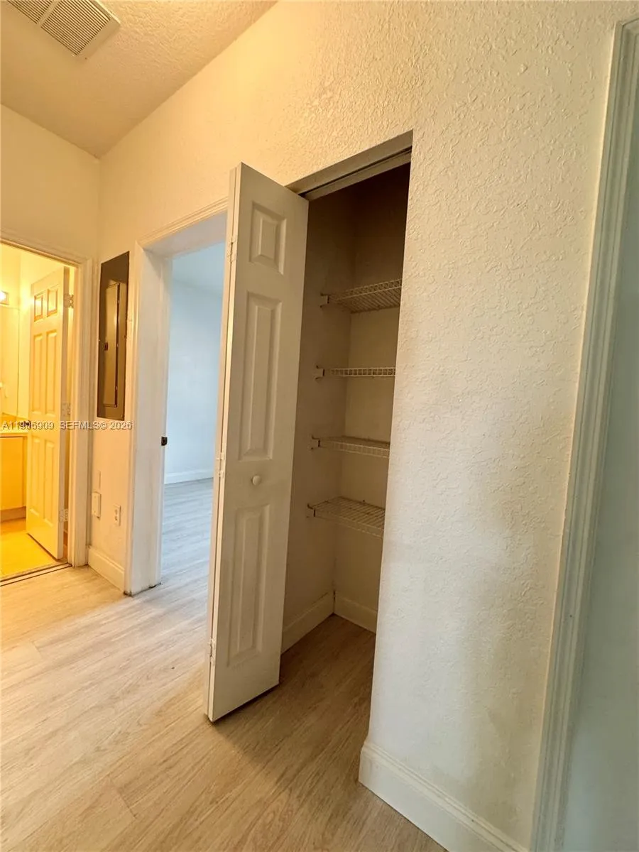 2590 Ne 3rd Dr 203, Homestead, Florida 33033, Homestead, Florida 33033, 2 Bedrooms Bedrooms, ,2 BathroomsBathrooms,Residential Lease,For Rent,2590 Ne 3rd Dr 203, Homestead, Florida 33033,A11906909