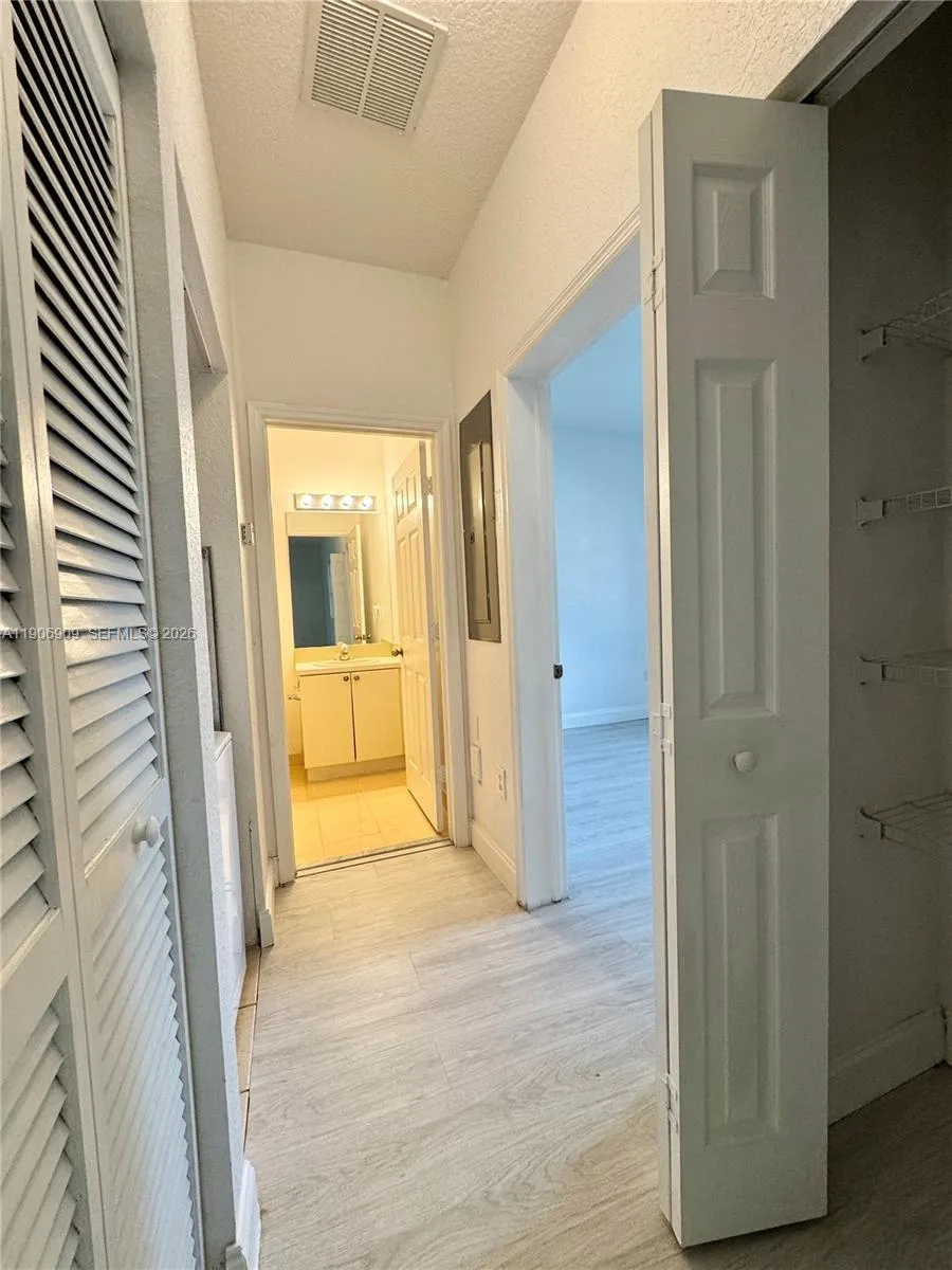 2590 Ne 3rd Dr 203, Homestead, Florida 33033, Homestead, Florida 33033, 2 Bedrooms Bedrooms, ,2 BathroomsBathrooms,Residential Lease,For Rent,2590 Ne 3rd Dr 203, Homestead, Florida 33033,A11906909