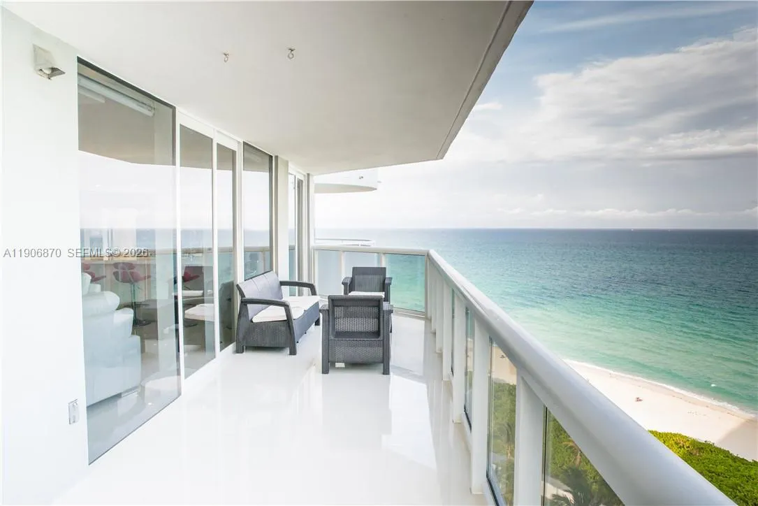 6301 Collins Ave 1402, Miami Beach, Florida 33141, Miami Beach, Florida 33141, 2 Bedrooms Bedrooms, ,2 BathroomsBathrooms,Residential,For Sale,6301 Collins Ave 1402, Miami Beach, Florida 33141,A11906870