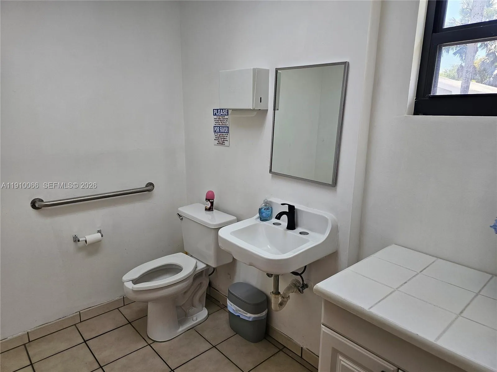 125 Ne 8th St 7, Homestead, Florida 33030, Homestead, Florida 33030, ,Commercial Lease,For Rent,125 Ne 8th St 7, Homestead, Florida 33030,A11910066