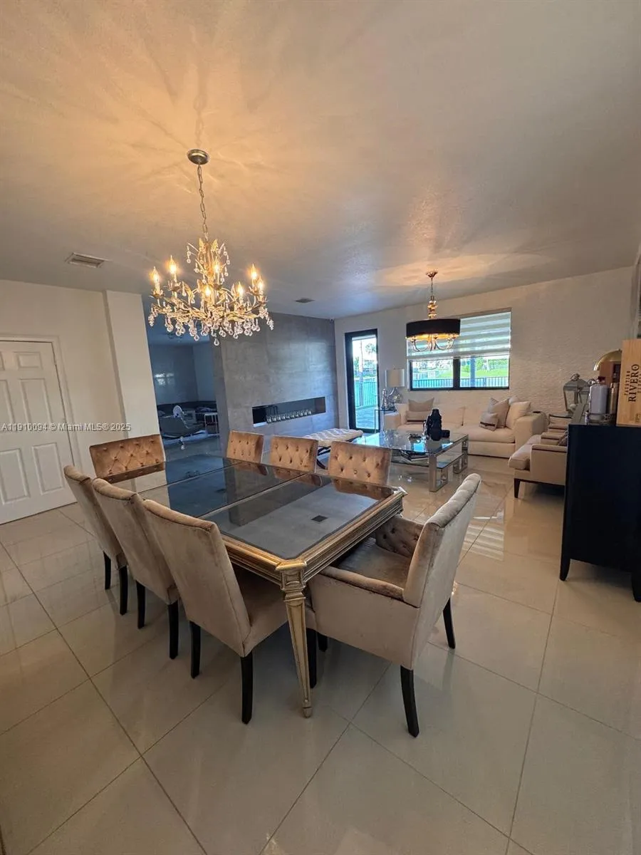 8850 Nw 98th Ct 8850, Doral, Florida 33178, Doral, Florida 33178, 5 Bedrooms Bedrooms, ,4 BathroomsBathrooms,Residential Lease,For Rent,8850 Nw 98th Ct 8850, Doral, Florida 33178,A11910094