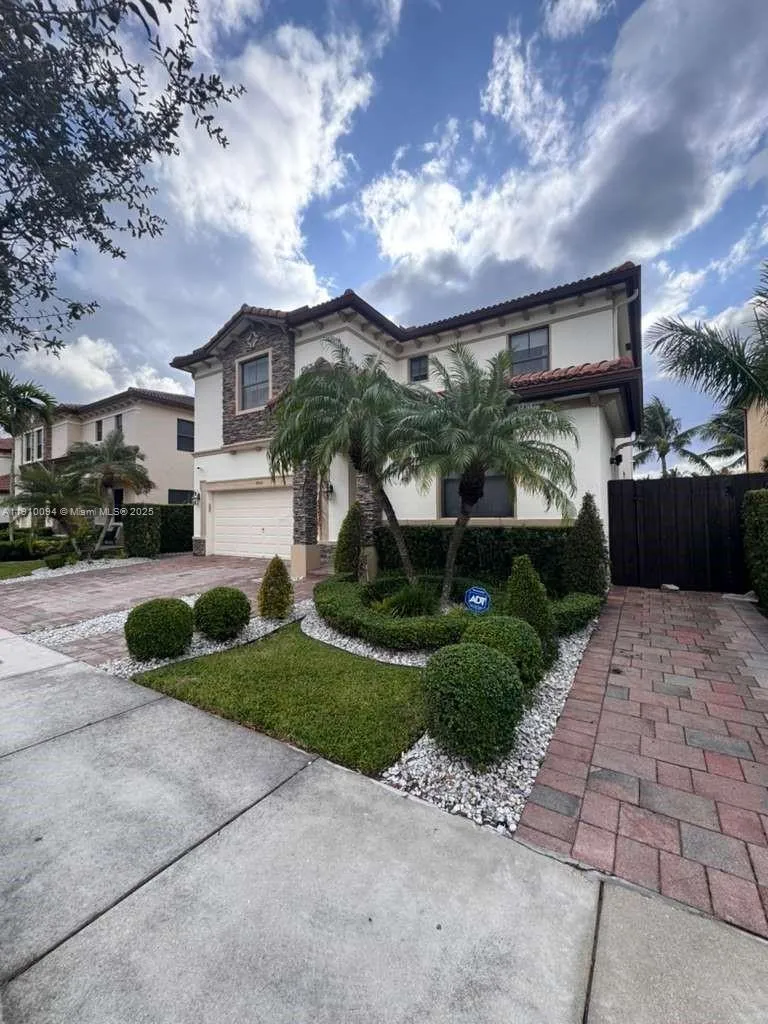 8850 Nw 98th Ct 8850, Doral, Florida 33178, Doral, Florida 33178, 5 Bedrooms Bedrooms, ,4 BathroomsBathrooms,Residential Lease,For Rent,8850 Nw 98th Ct 8850, Doral, Florida 33178,A11910094