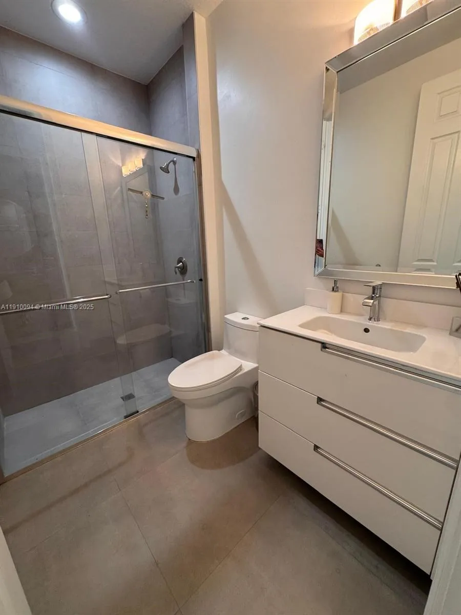 8850 Nw 98th Ct 8850, Doral, Florida 33178, Doral, Florida 33178, 5 Bedrooms Bedrooms, ,4 BathroomsBathrooms,Residential Lease,For Rent,8850 Nw 98th Ct 8850, Doral, Florida 33178,A11910094