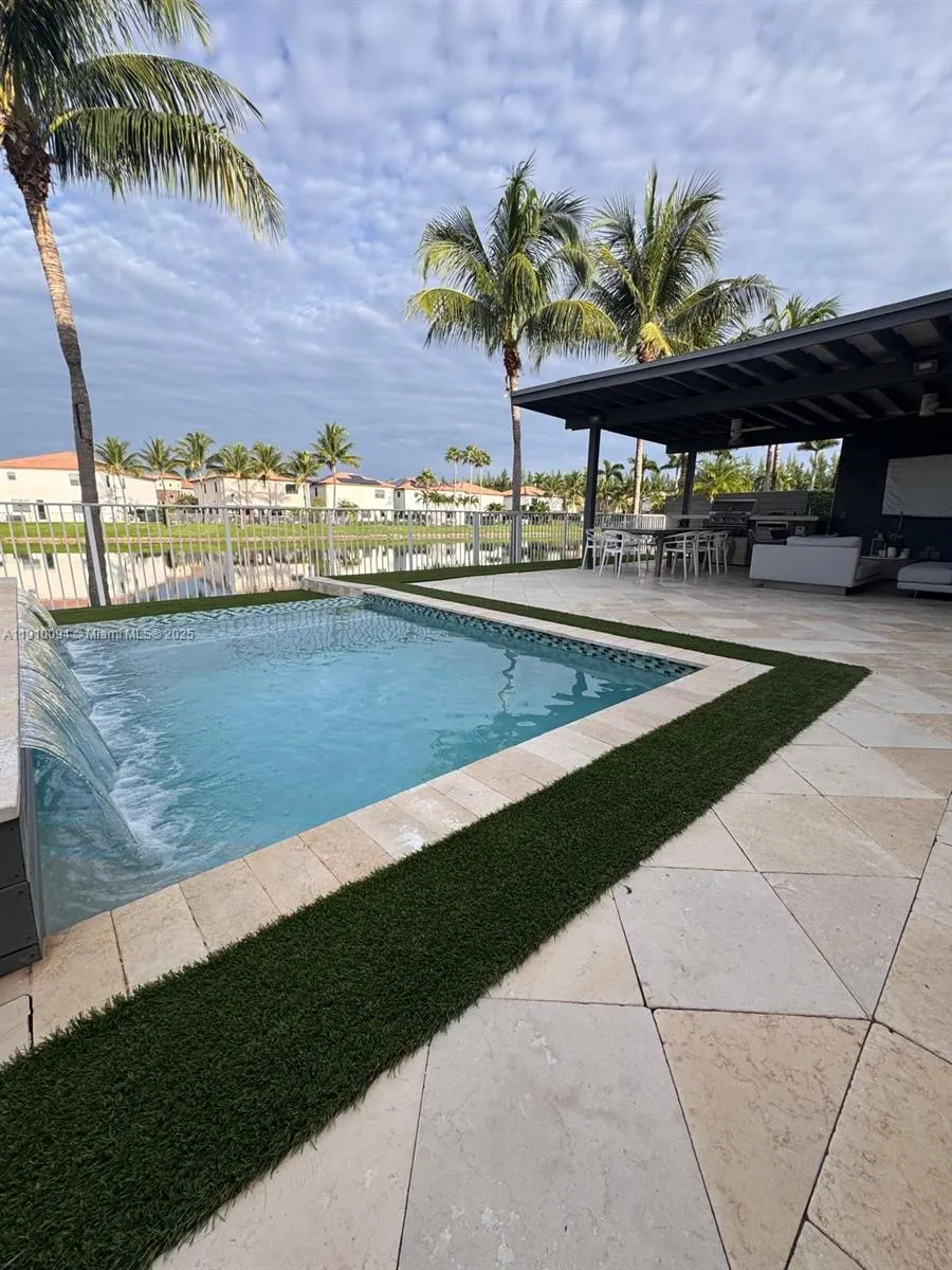 8850 Nw 98th Ct 8850, Doral, Florida 33178, Doral, Florida 33178, 5 Bedrooms Bedrooms, ,4 BathroomsBathrooms,Residential Lease,For Rent,8850 Nw 98th Ct 8850, Doral, Florida 33178,A11910094