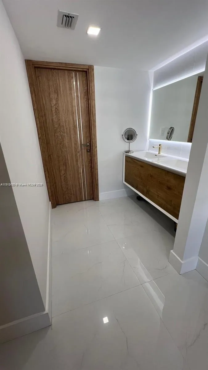 3900 Galt Ocean Dr 1614, Fort Lauderdale, Florida, Fort Lauderdale, Florida 33308, 1 Bedroom Bedrooms, ,1 BathroomBathrooms,Residential,For Sale,3900 Galt Ocean Dr 1614, Fort Lauderdale, Florida ,A11910123