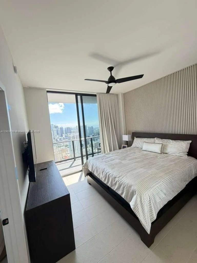 159 Ne 6th St Ph5014, Miami, Florida 33132, Miami, Florida 33132, 1 Bedroom Bedrooms, ,1 BathroomBathrooms,Residential Lease,For Rent,159 Ne 6th St Ph5014, Miami, Florida 33132,A11903780