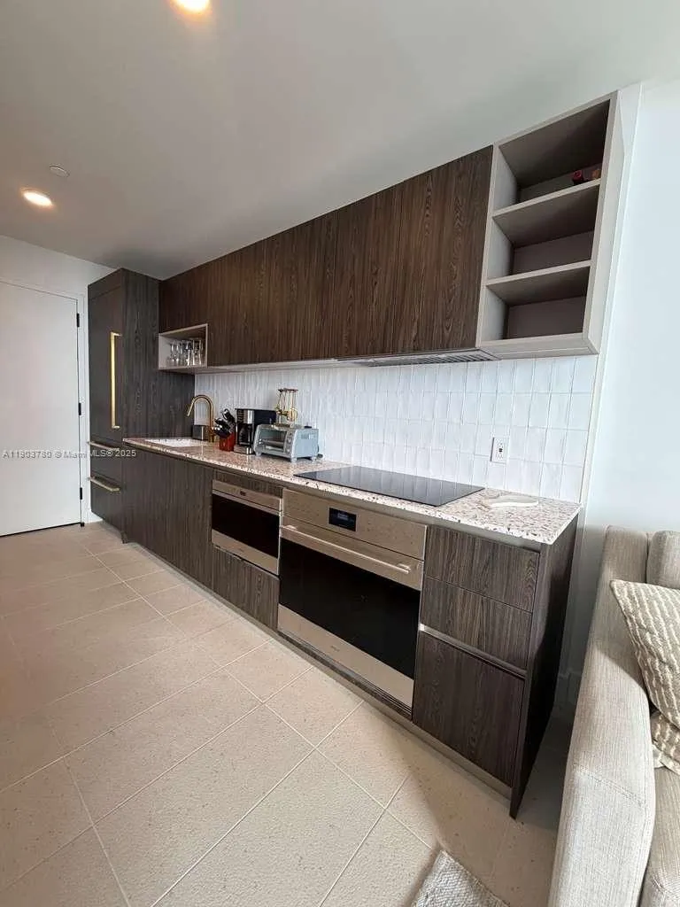 159 Ne 6th St Ph5014, Miami, Florida 33132, Miami, Florida 33132, 1 Bedroom Bedrooms, ,1 BathroomBathrooms,Residential Lease,For Rent,159 Ne 6th St Ph5014, Miami, Florida 33132,A11903780