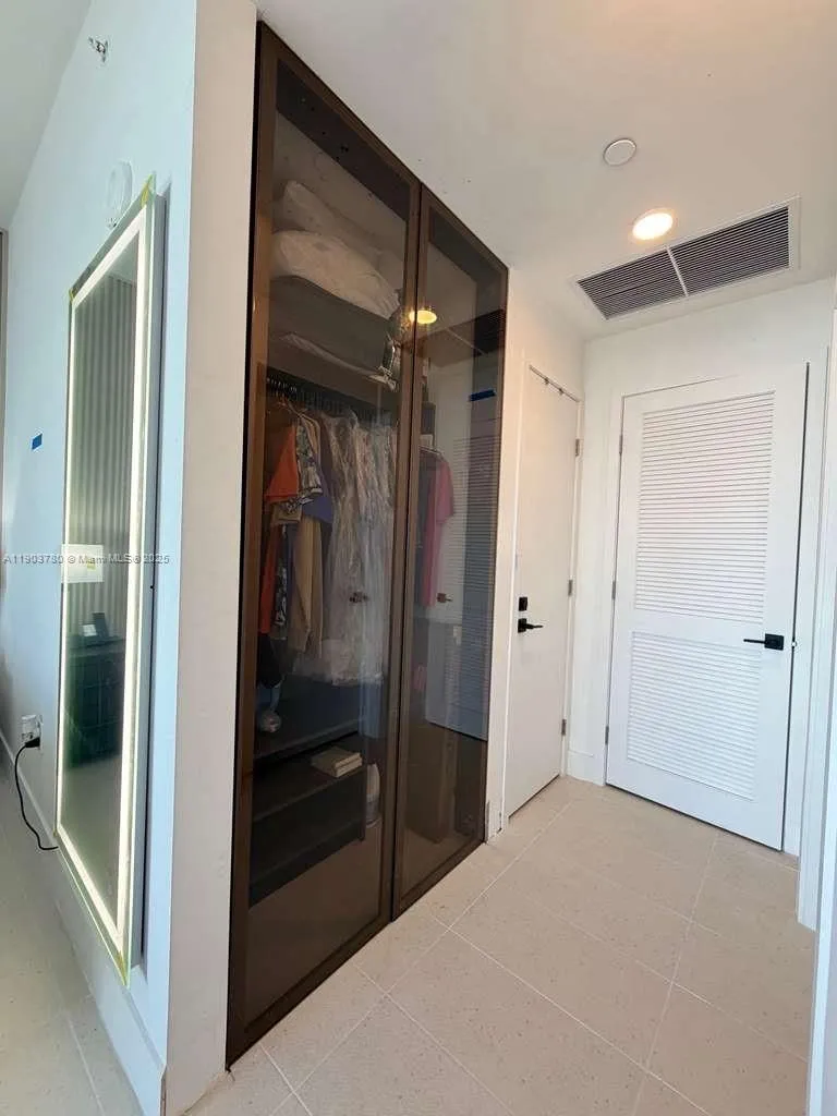 159 Ne 6th St Ph5014, Miami, Florida 33132, Miami, Florida 33132, 1 Bedroom Bedrooms, ,1 BathroomBathrooms,Residential Lease,For Rent,159 Ne 6th St Ph5014, Miami, Florida 33132,A11903780