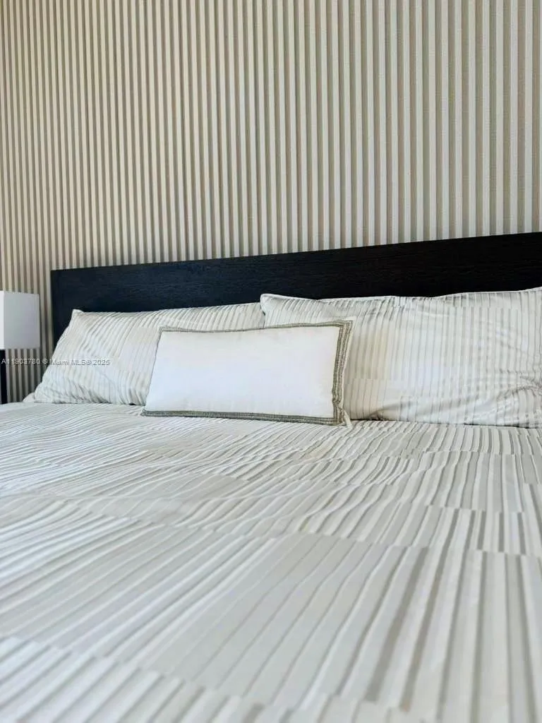 159 Ne 6th St Ph5014, Miami, Florida 33132, Miami, Florida 33132, 1 Bedroom Bedrooms, ,1 BathroomBathrooms,Residential Lease,For Rent,159 Ne 6th St Ph5014, Miami, Florida 33132,A11903780