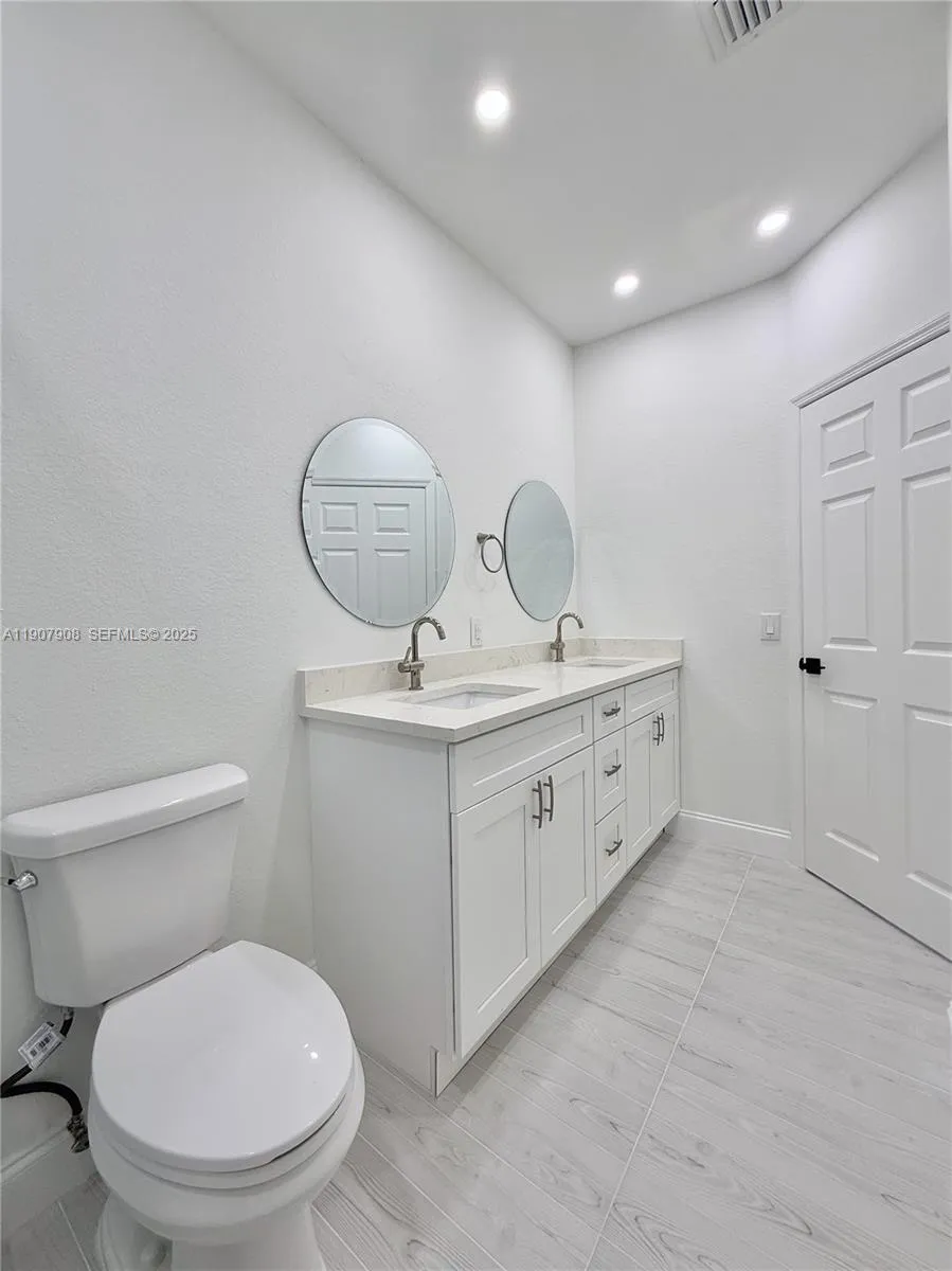 4412 Woodland Cir 4412, Tamarac, Florida 33319, Tamarac, Florida 33319, 3 Bedrooms Bedrooms, ,3 BathroomsBathrooms,Residential,For Sale,4412 Woodland Cir 4412, Tamarac, Florida 33319,A11907908