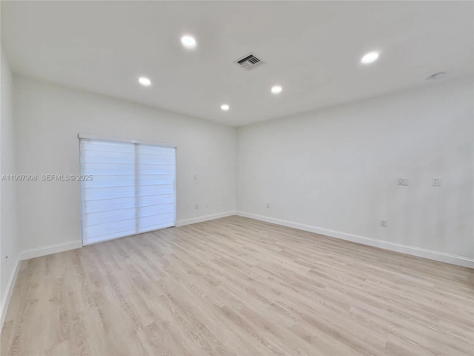 4412 Woodland Cir 4412, Tamarac, Florida 33319, Tamarac, Florida 33319, 3 Bedrooms Bedrooms, ,3 BathroomsBathrooms,Residential,For Sale,4412 Woodland Cir 4412, Tamarac, Florida 33319,A11907908