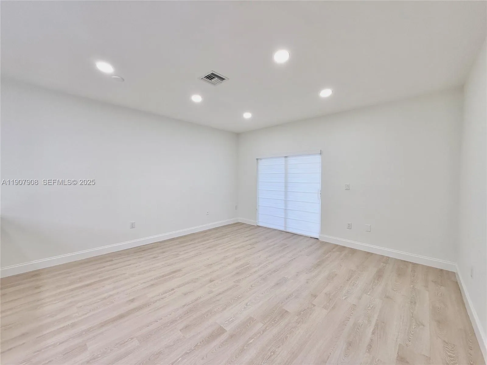 4412 Woodland Cir 4412, Tamarac, Florida 33319, Tamarac, Florida 33319, 3 Bedrooms Bedrooms, ,3 BathroomsBathrooms,Residential,For Sale,4412 Woodland Cir 4412, Tamarac, Florida 33319,A11907908