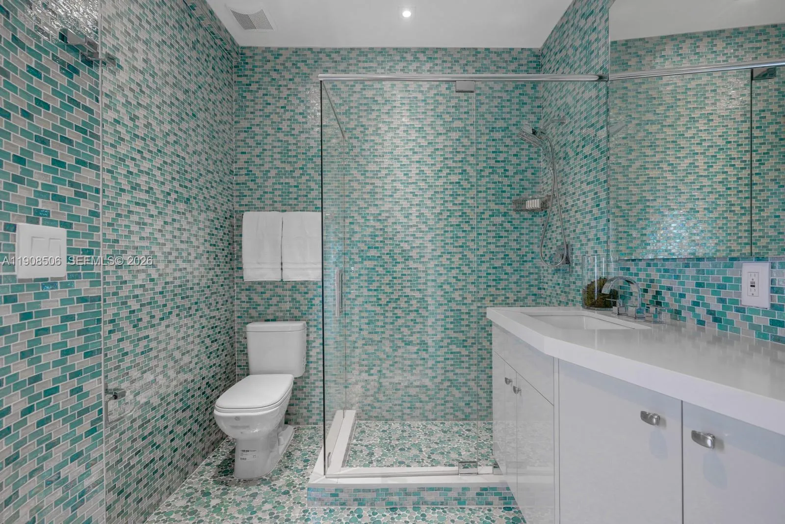 1040 S Shore Dr, Miami Beach, Florida 33141, Miami Beach, Florida 33141, 5 Bedrooms Bedrooms, ,5 BathroomsBathrooms,Residential,For Sale,1040 S Shore Dr, Miami Beach, Florida 33141,A11908506