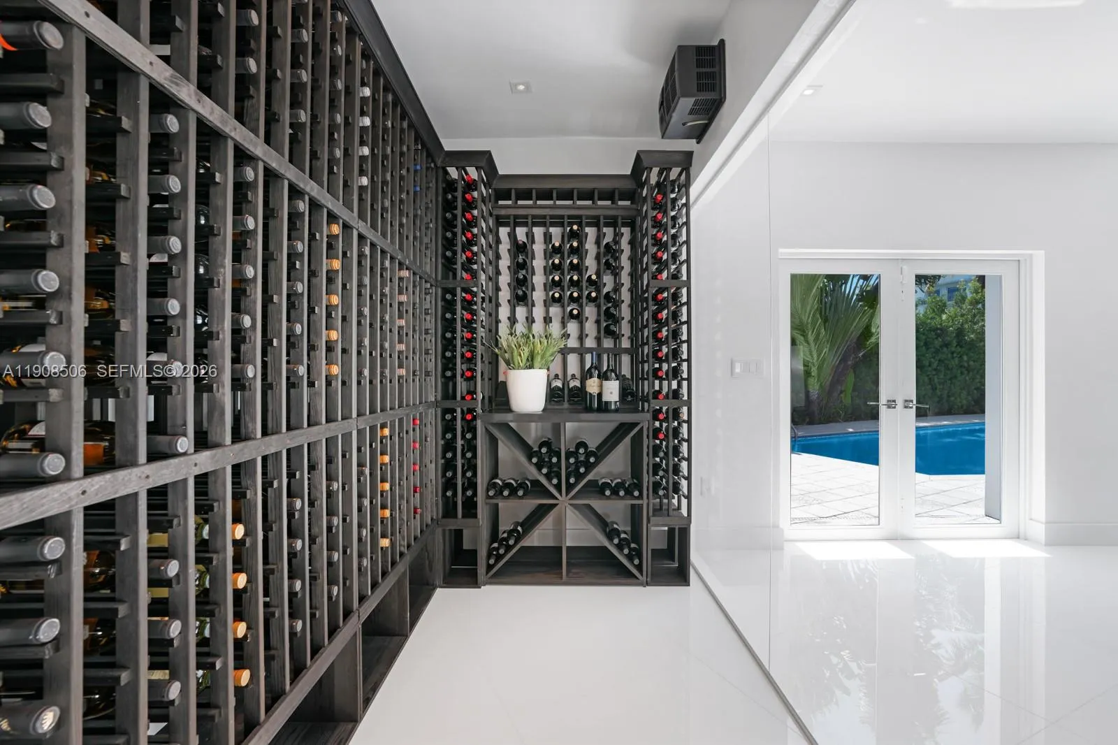 1040 S Shore Dr, Miami Beach, Florida 33141, Miami Beach, Florida 33141, 5 Bedrooms Bedrooms, ,5 BathroomsBathrooms,Residential,For Sale,1040 S Shore Dr, Miami Beach, Florida 33141,A11908506