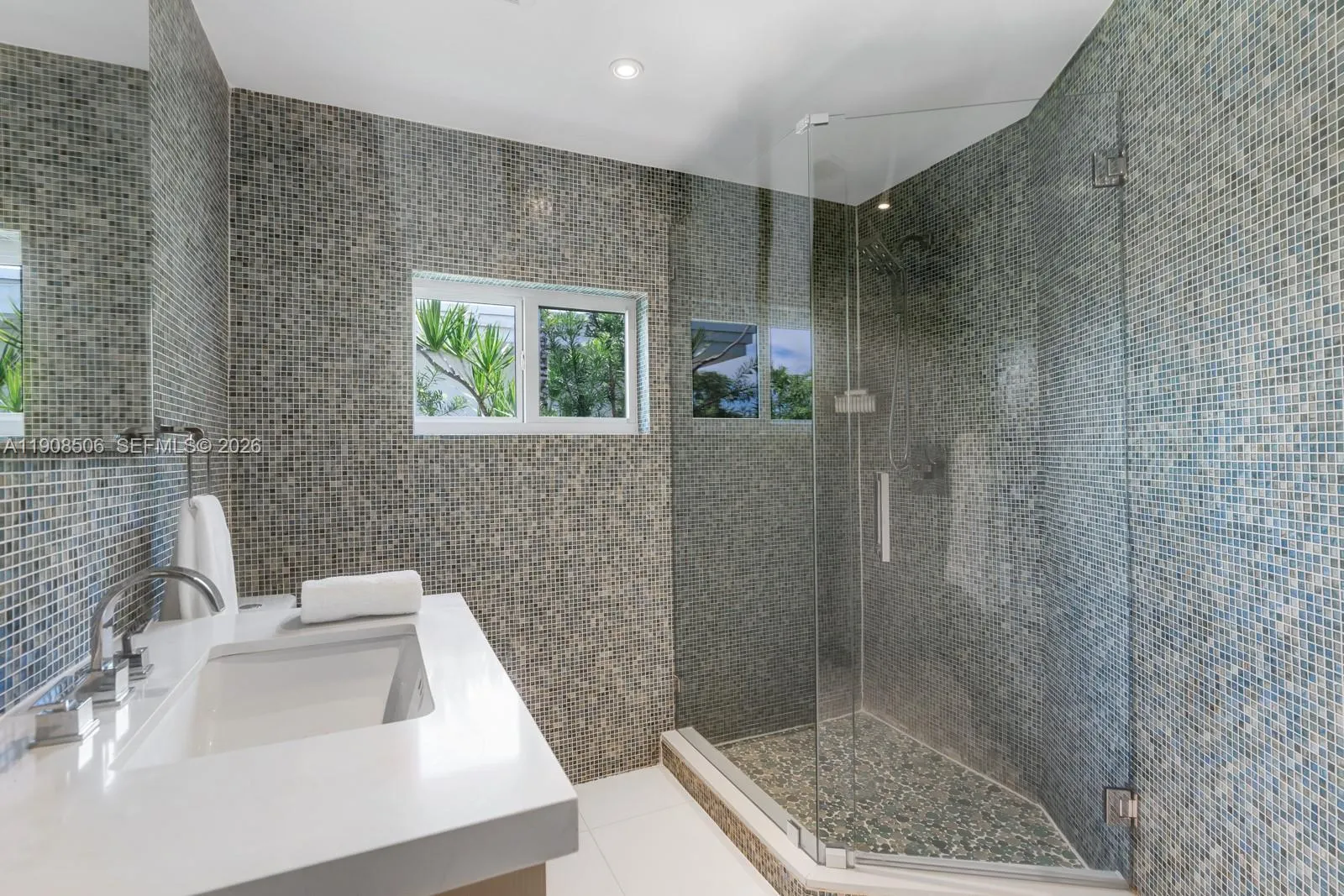 1040 S Shore Dr, Miami Beach, Florida 33141, Miami Beach, Florida 33141, 5 Bedrooms Bedrooms, ,5 BathroomsBathrooms,Residential,For Sale,1040 S Shore Dr, Miami Beach, Florida 33141,A11908506