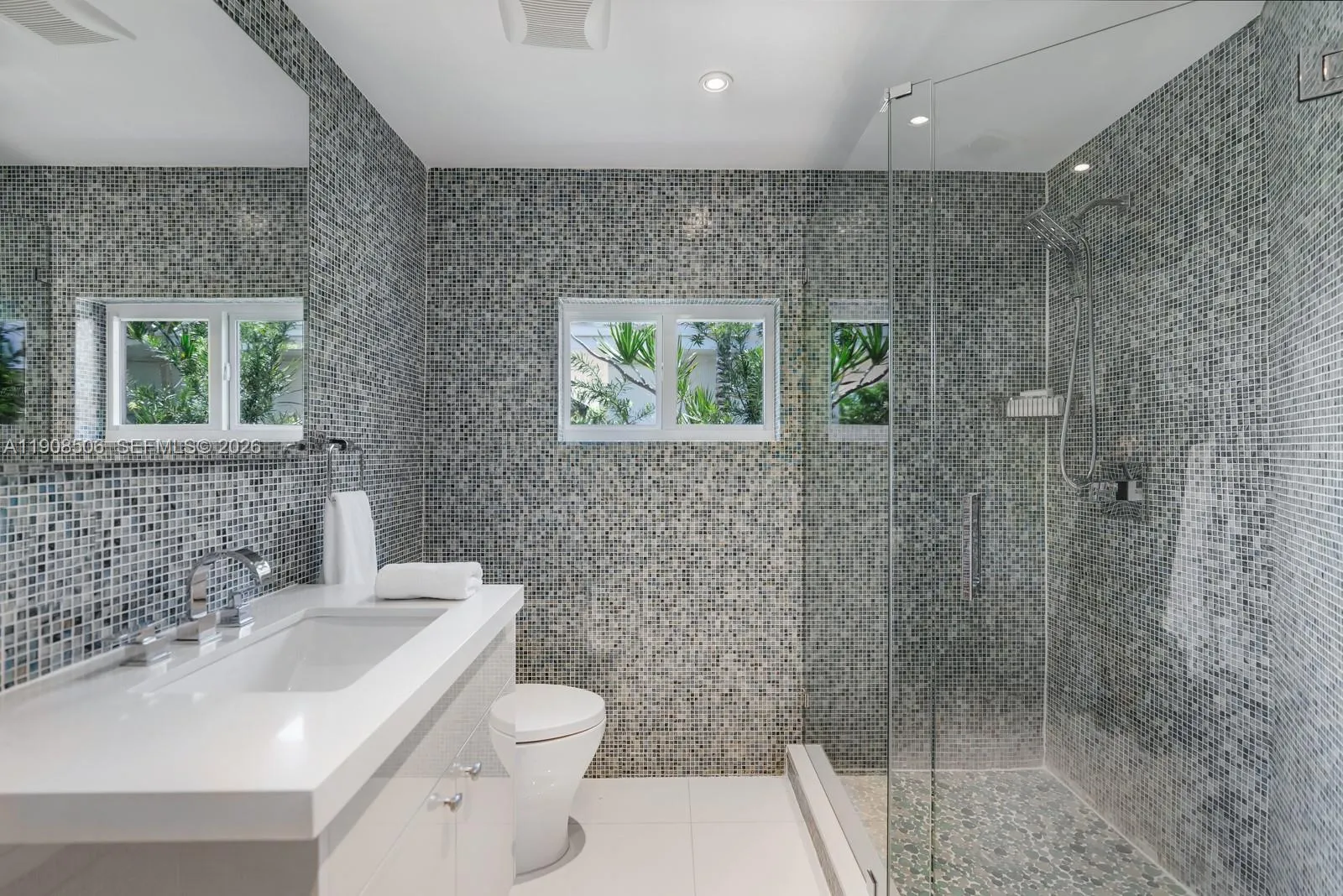 1040 S Shore Dr, Miami Beach, Florida 33141, Miami Beach, Florida 33141, 5 Bedrooms Bedrooms, ,5 BathroomsBathrooms,Residential,For Sale,1040 S Shore Dr, Miami Beach, Florida 33141,A11908506