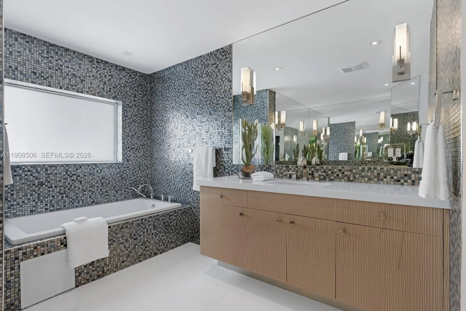 1040 S Shore Dr, Miami Beach, Florida 33141, Miami Beach, Florida 33141, 5 Bedrooms Bedrooms, ,5 BathroomsBathrooms,Residential,For Sale,1040 S Shore Dr, Miami Beach, Florida 33141,A11908506