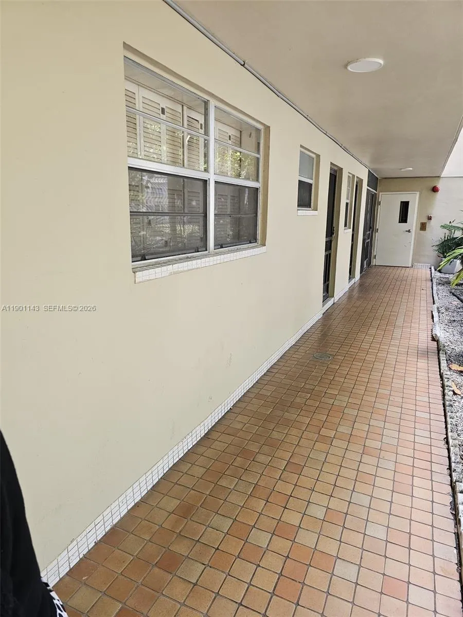 1670 Ne 191st St 109-3, Miami, Florida 33179, Miami, Florida 33179, 2 Bedrooms Bedrooms, ,2 BathroomsBathrooms,Residential,For Sale,1670 Ne 191st St 109-3, Miami, Florida 33179,A11901143