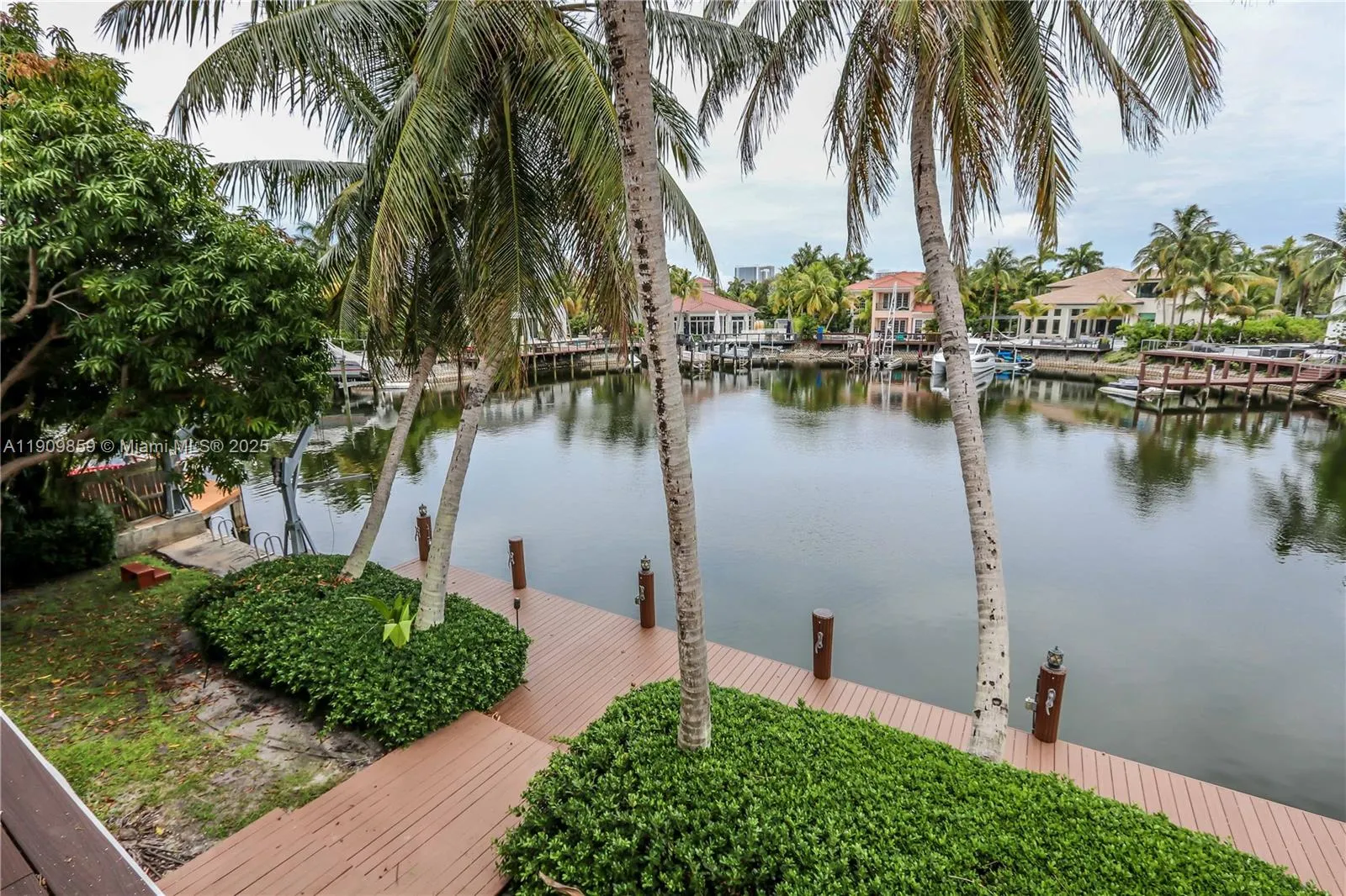 1108 Washington St, Hollywood, Florida 33019, Hollywood, Florida 33019, 5 Bedrooms Bedrooms, ,2 BathroomsBathrooms,Residential,For Sale,1108 Washington St, Hollywood, Florida 33019,A11909859