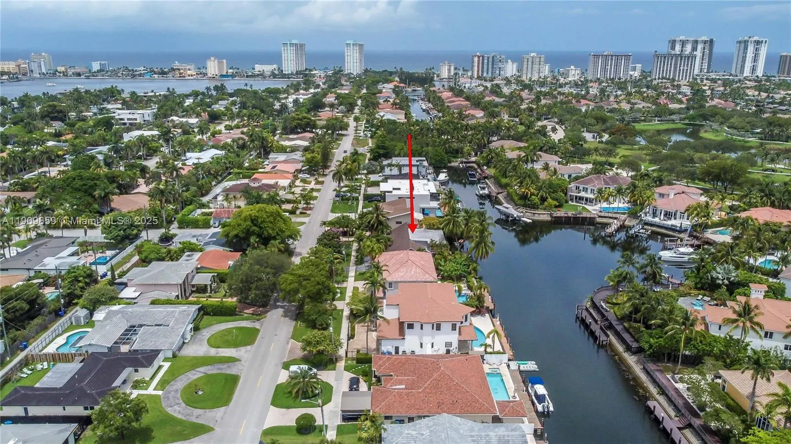 1108 Washington St, Hollywood, Florida 33019, Hollywood, Florida 33019, 5 Bedrooms Bedrooms, ,2 BathroomsBathrooms,Residential,For Sale,1108 Washington St, Hollywood, Florida 33019,A11909859