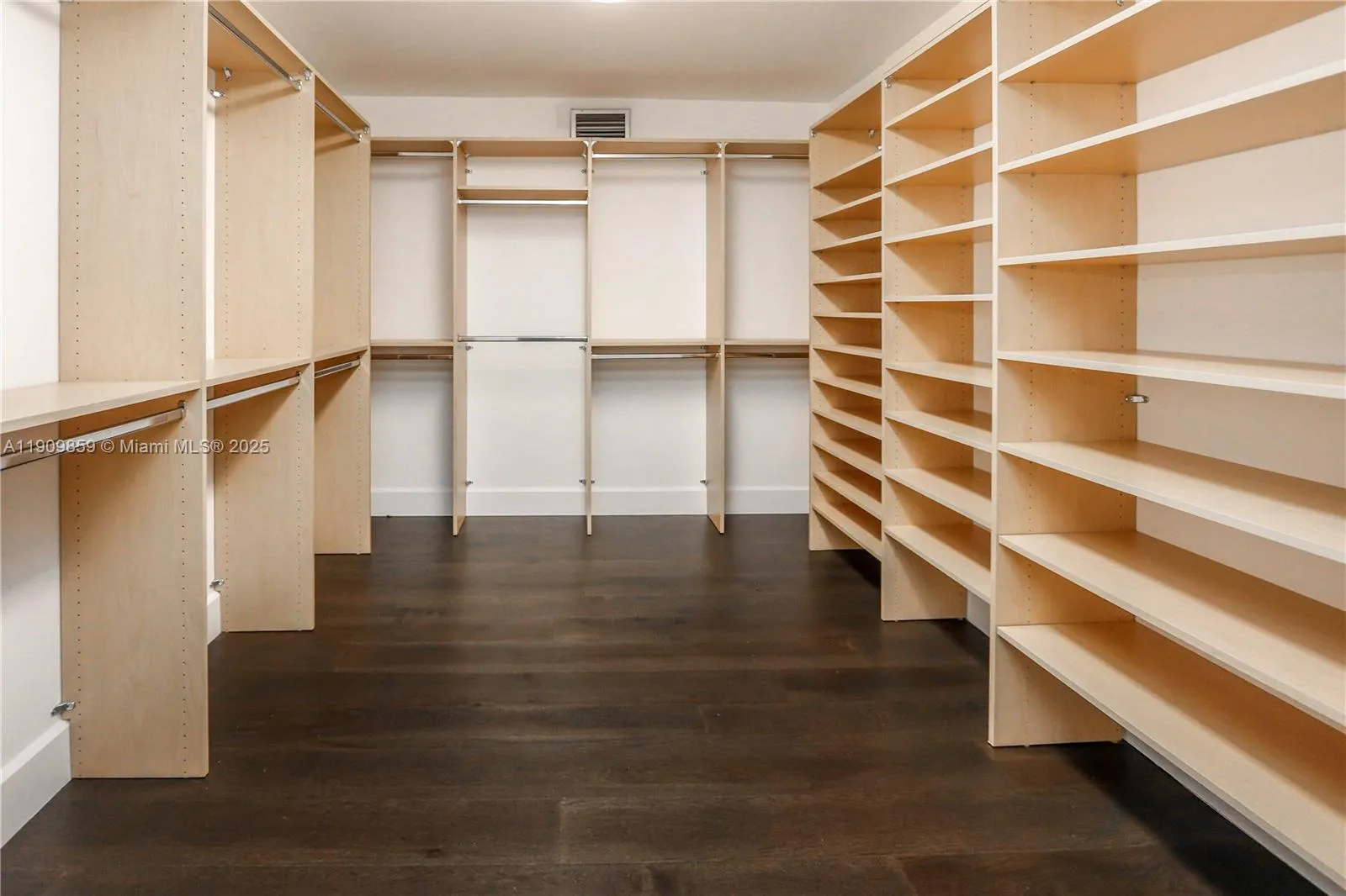 1108 Washington St, Hollywood, Florida 33019, Hollywood, Florida 33019, 5 Bedrooms Bedrooms, ,2 BathroomsBathrooms,Residential,For Sale,1108 Washington St, Hollywood, Florida 33019,A11909859