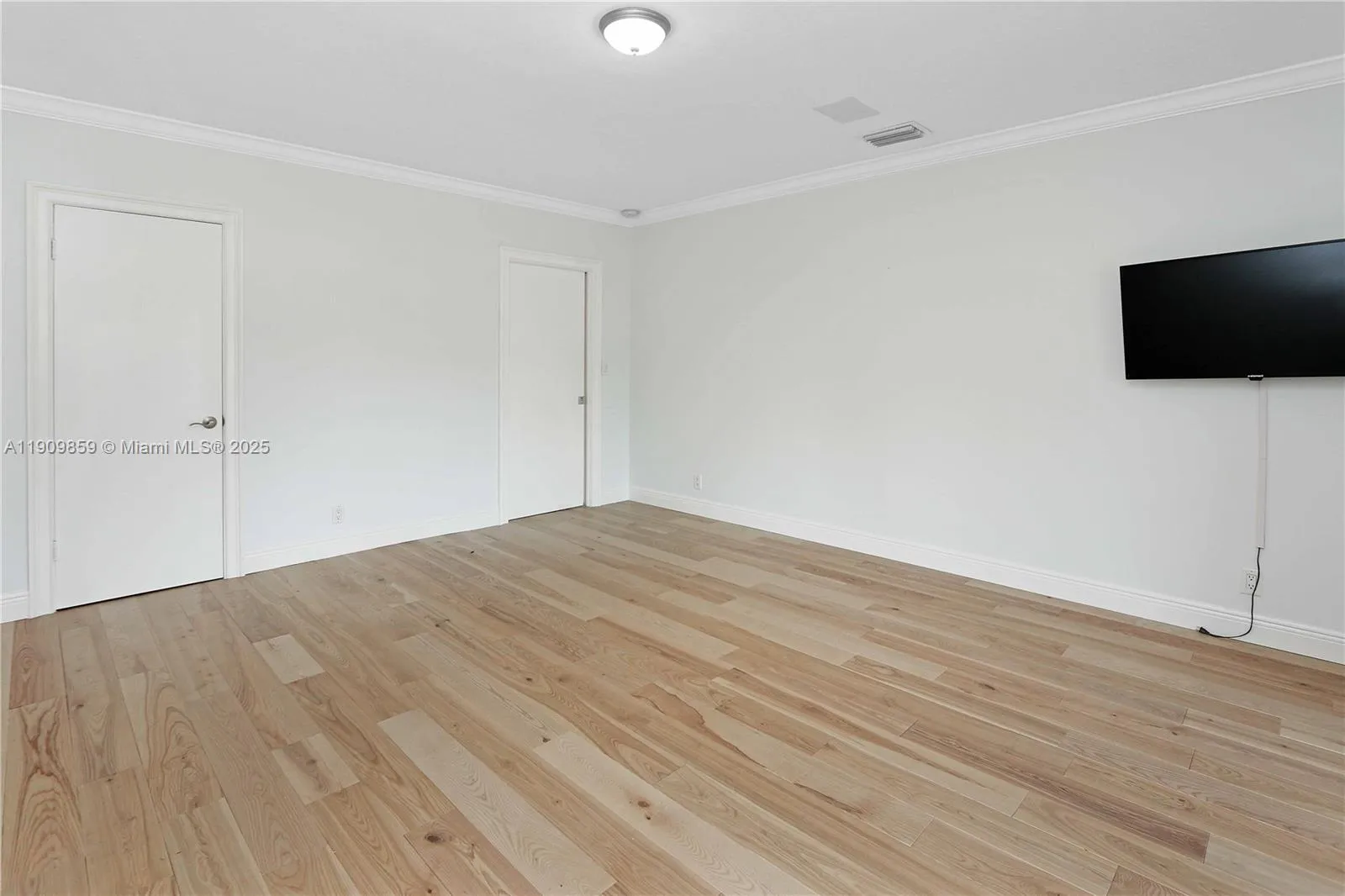 1108 Washington St, Hollywood, Florida 33019, Hollywood, Florida 33019, 5 Bedrooms Bedrooms, ,2 BathroomsBathrooms,Residential,For Sale,1108 Washington St, Hollywood, Florida 33019,A11909859