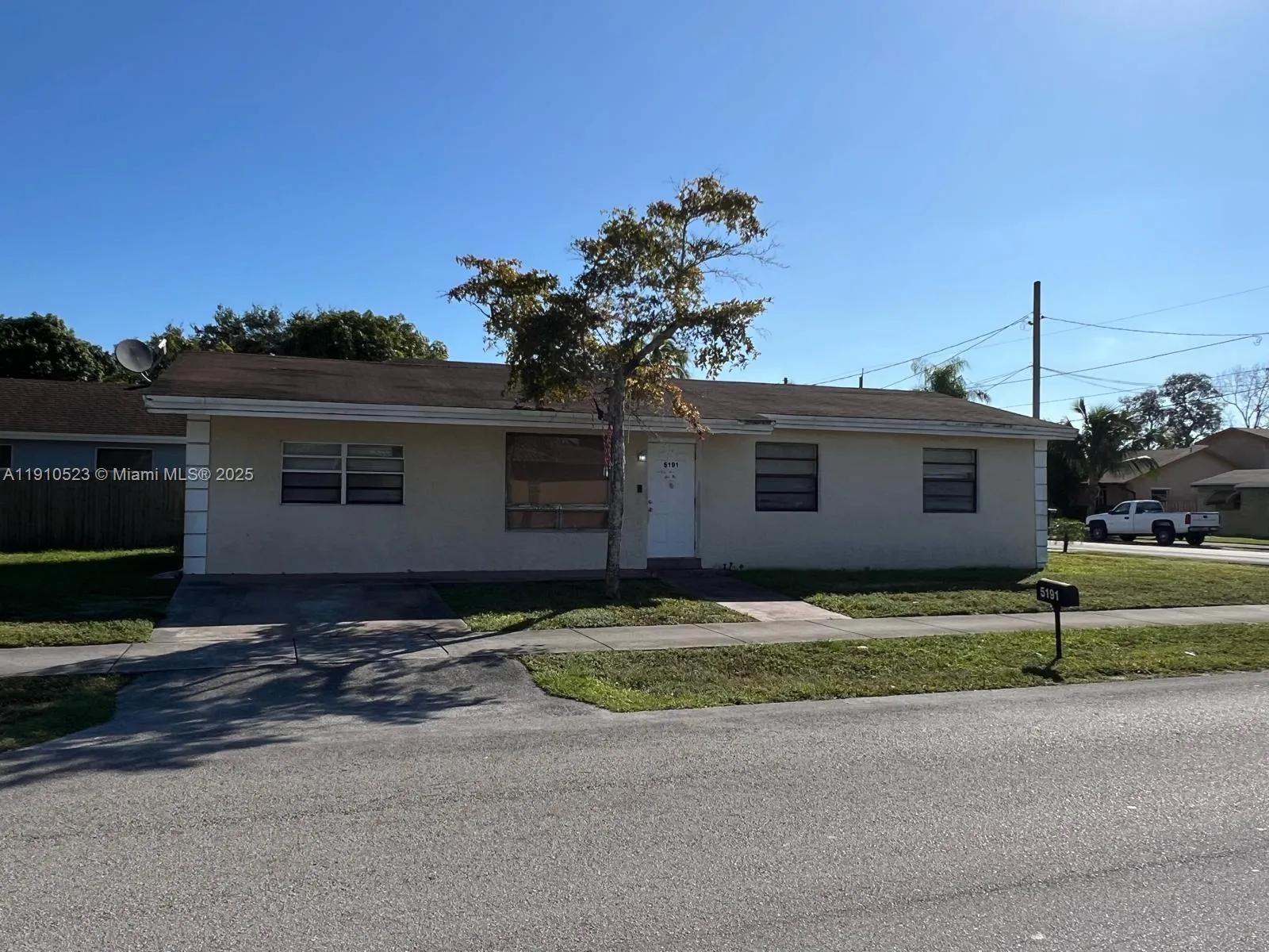 5191 Sw 22nd St, West Park, Florida 33023, West Park, Florida 33023, 3 Bedrooms Bedrooms, ,2 BathroomsBathrooms,Residential,For Sale,5191 Sw 22nd St, West Park, Florida 33023,A11910523