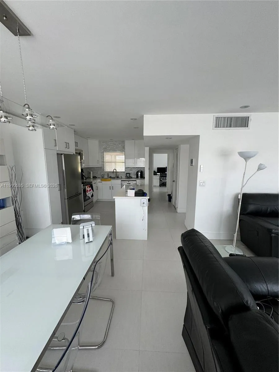 1501 Arthur St 10, Hollywood, Florida 33020, Hollywood, Florida 33020, 1 Bedroom Bedrooms, ,1 BathroomBathrooms,Residential,For Sale,1501 Arthur St 10, Hollywood, Florida 33020,A11910535