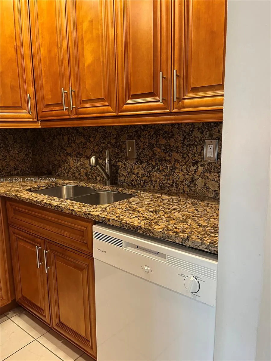 180 Cypress Club Dr 834, Pompano Beach, Florida 33, Pompano Beach, Florida 33060, 1 Bedroom Bedrooms, ,1 BathroomBathrooms,Residential Lease,For Rent,180 Cypress Club Dr 834, Pompano Beach, Florida 33,A11910231
