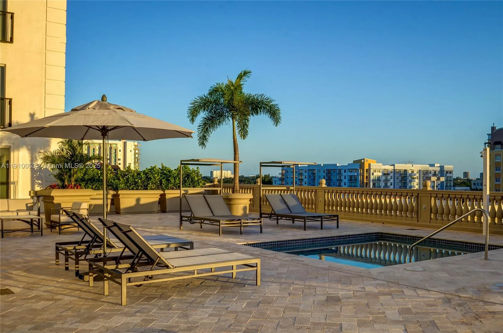 10 Aragon Ave 818, Coral Gables, Florida 33134, Coral Gables, Florida 33134, 1 Bedroom Bedrooms, ,1 BathroomBathrooms,Residential,For Sale,10 Aragon Ave 818, Coral Gables, Florida 33134,A11910053