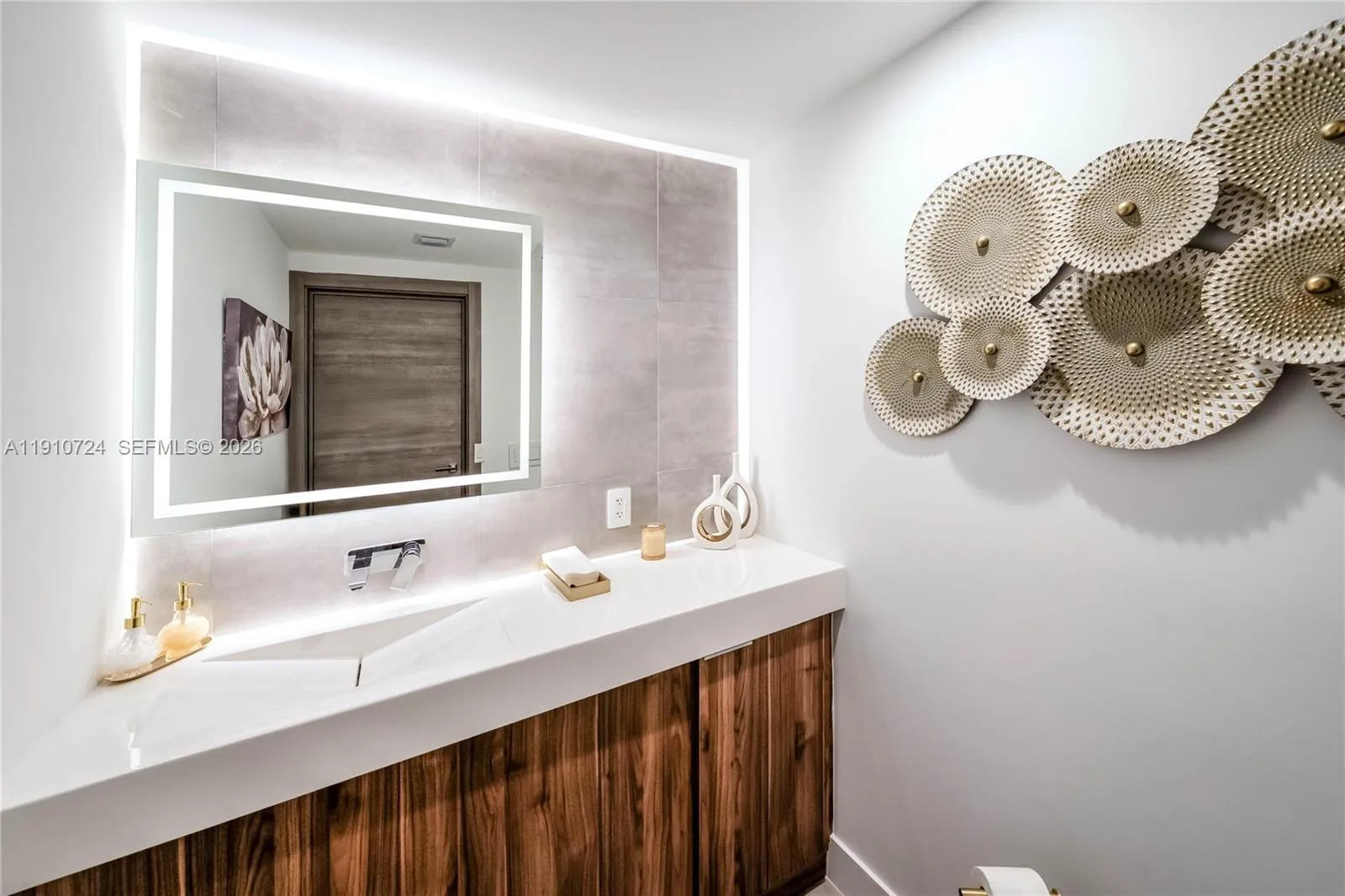 1930 Bay Dr 1, Miami Beach, Florida 33141, Miami Beach, Florida 33141, 3 Bedrooms Bedrooms, 4 Rooms Rooms,3 BathroomsBathrooms,Residential,For Sale,1930 Bay Dr 1, Miami Beach, Florida 33141,A11910724