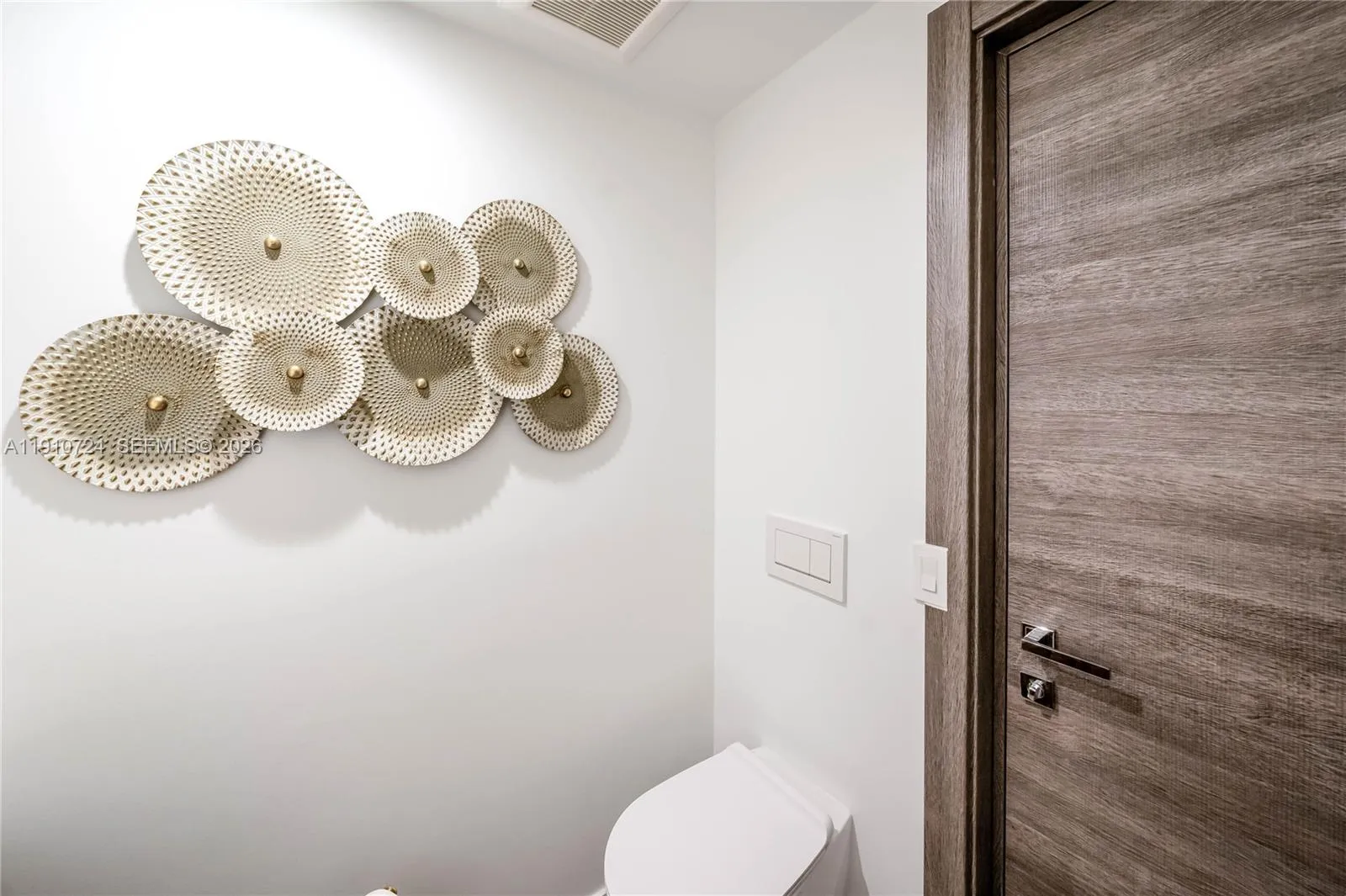 1930 Bay Dr 1, Miami Beach, Florida 33141, Miami Beach, Florida 33141, 3 Bedrooms Bedrooms, 4 Rooms Rooms,3 BathroomsBathrooms,Residential,For Sale,1930 Bay Dr 1, Miami Beach, Florida 33141,A11910724