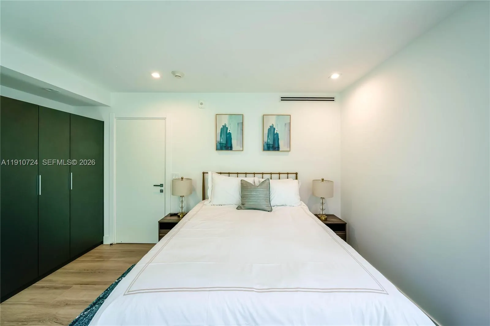 1930 Bay Dr 1, Miami Beach, Florida 33141, Miami Beach, Florida 33141, 3 Bedrooms Bedrooms, 4 Rooms Rooms,3 BathroomsBathrooms,Residential,For Sale,1930 Bay Dr 1, Miami Beach, Florida 33141,A11910724