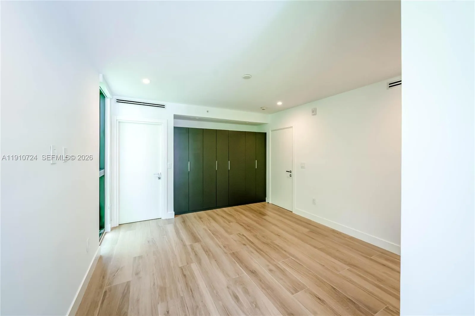 1930 Bay Dr 1, Miami Beach, Florida 33141, Miami Beach, Florida 33141, 3 Bedrooms Bedrooms, 4 Rooms Rooms,3 BathroomsBathrooms,Residential,For Sale,1930 Bay Dr 1, Miami Beach, Florida 33141,A11910724