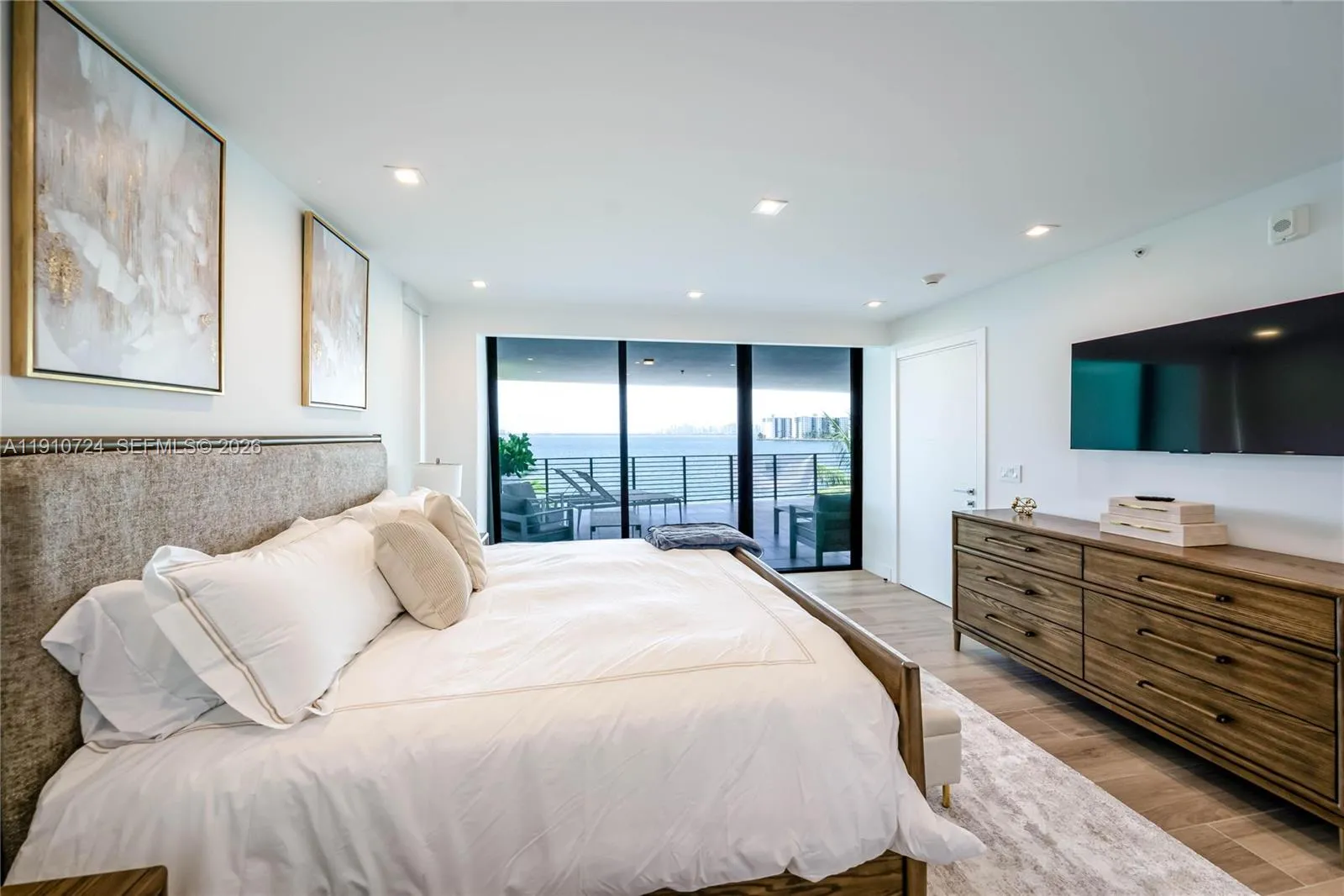 1930 Bay Dr 1, Miami Beach, Florida 33141, Miami Beach, Florida 33141, 3 Bedrooms Bedrooms, 4 Rooms Rooms,3 BathroomsBathrooms,Residential,For Sale,1930 Bay Dr 1, Miami Beach, Florida 33141,A11910724