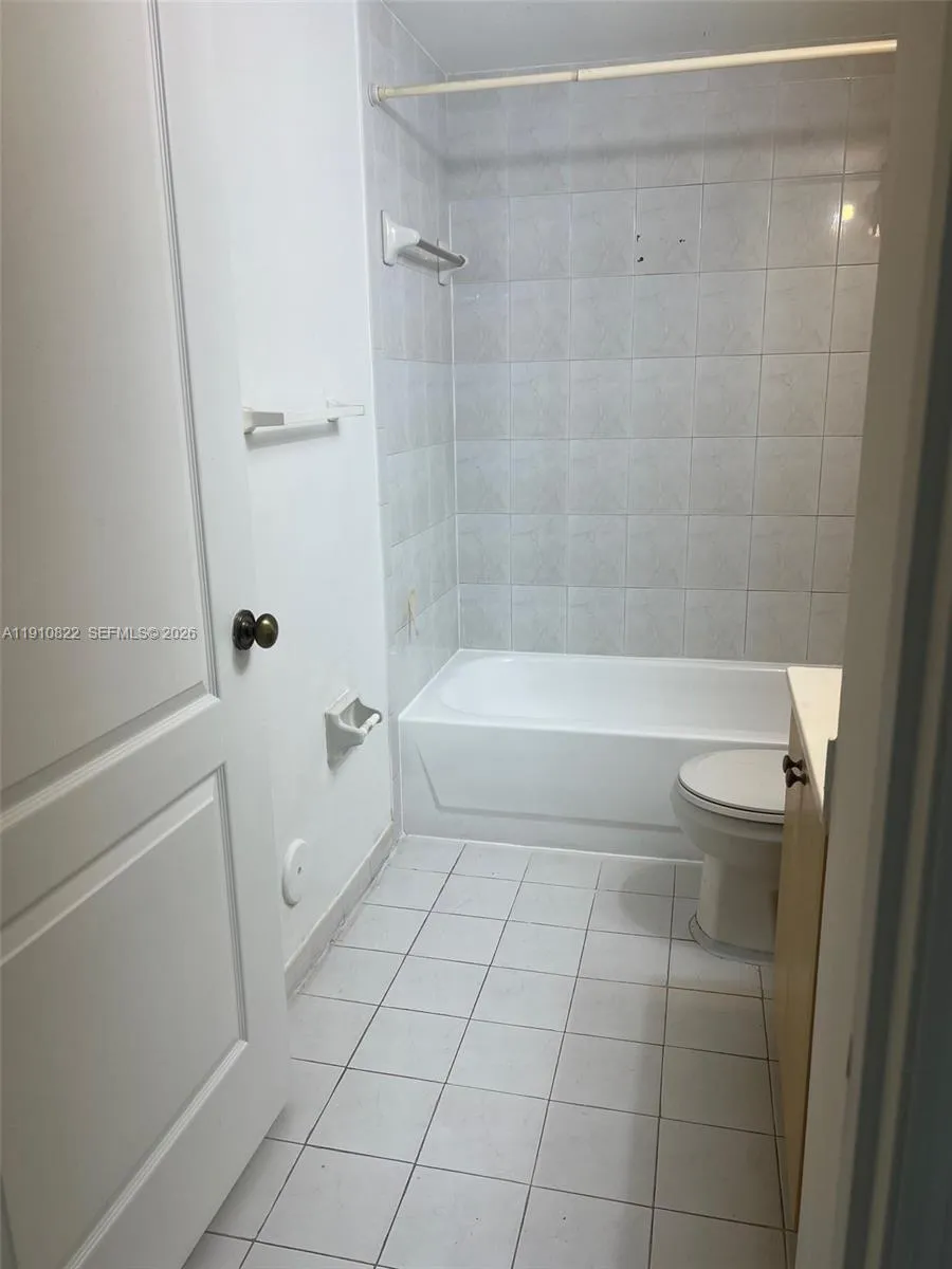 12605 Sw 91st St 103, Miami, Florida 33186, Miami, Florida 33186, 2 Bedrooms Bedrooms, ,2 BathroomsBathrooms,Residential,For Sale,12605 Sw 91st St 103, Miami, Florida 33186,A11910822