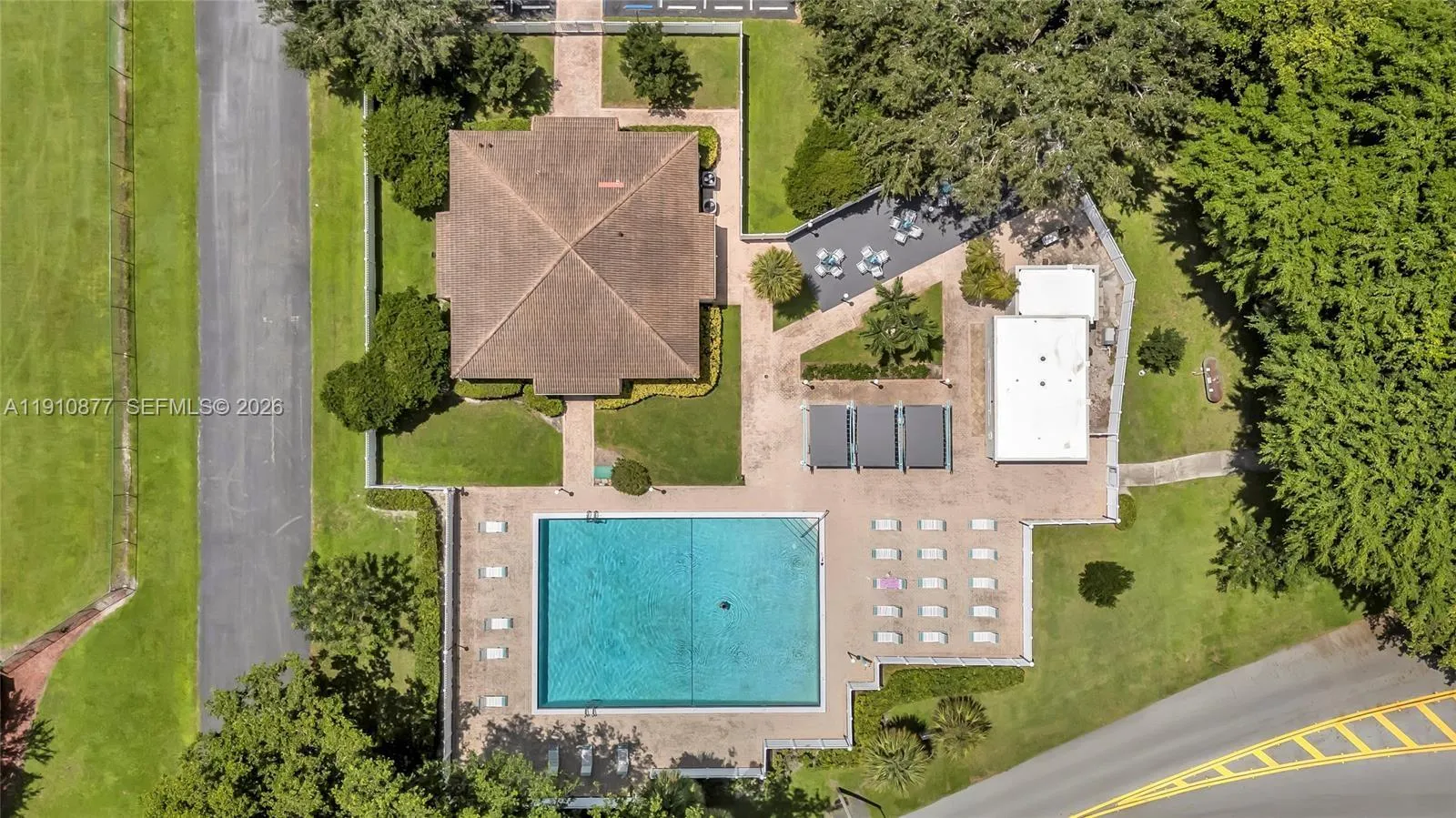 3100 W Rolling Hills Cir 707, Davie, Florida 33328, Davie, Florida 33328, 2 Bedrooms Bedrooms, ,2 BathroomsBathrooms,Residential,For Sale,3100 W Rolling Hills Cir 707, Davie, Florida 33328,A11910877