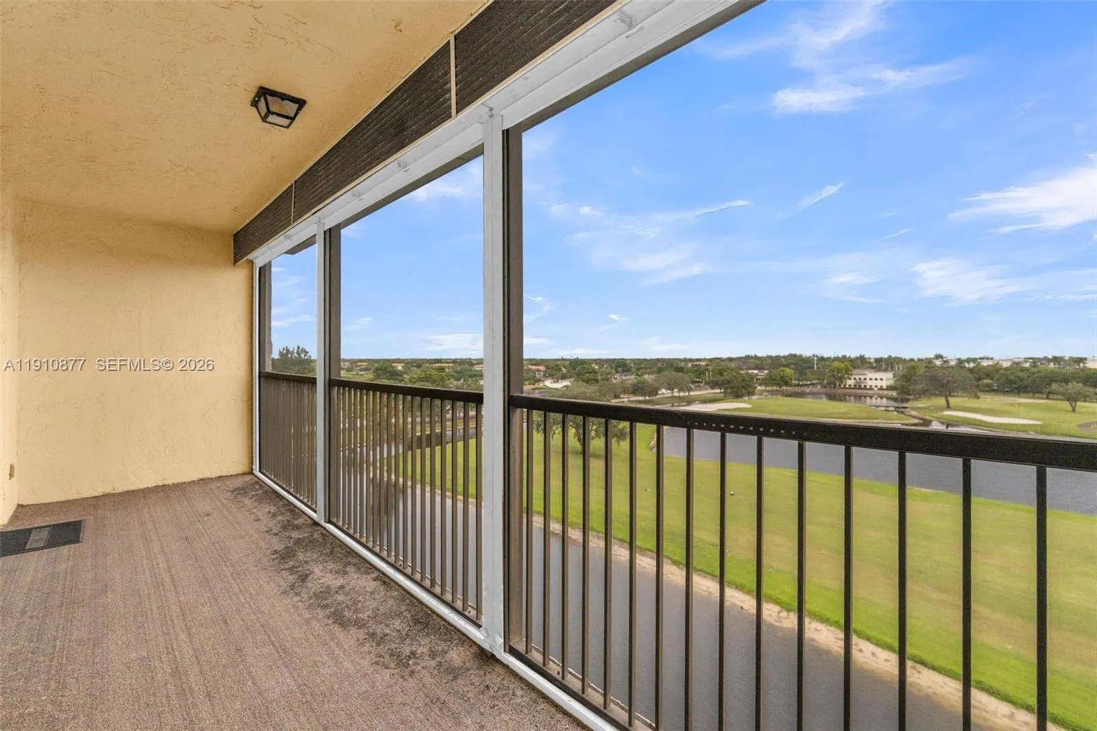 3100 W Rolling Hills Cir 707, Davie, Florida 33328, Davie, Florida 33328, 2 Bedrooms Bedrooms, ,2 BathroomsBathrooms,Residential,For Sale,3100 W Rolling Hills Cir 707, Davie, Florida 33328,A11910877