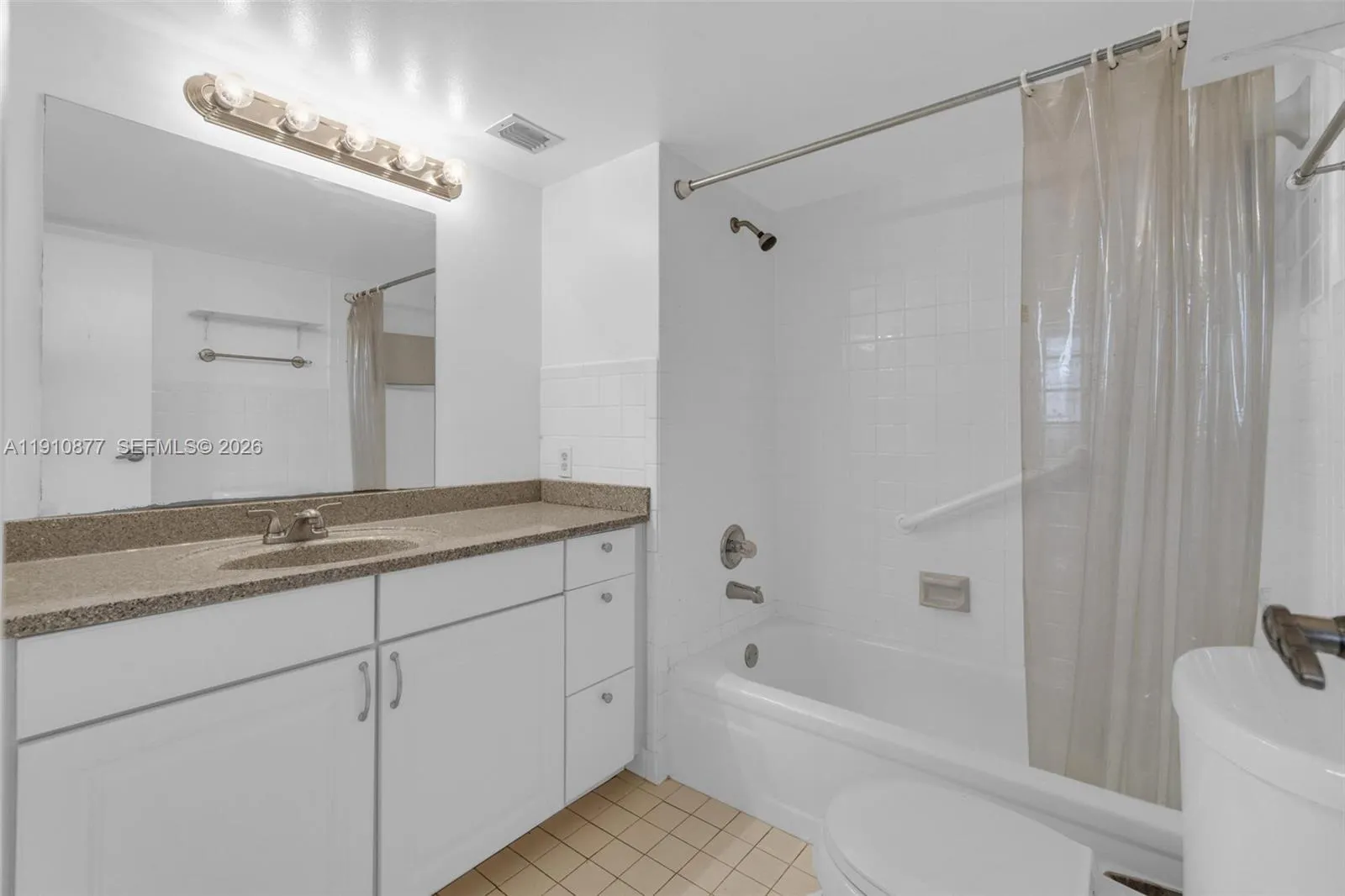 3100 W Rolling Hills Cir 707, Davie, Florida 33328, Davie, Florida 33328, 2 Bedrooms Bedrooms, ,2 BathroomsBathrooms,Residential,For Sale,3100 W Rolling Hills Cir 707, Davie, Florida 33328,A11910877