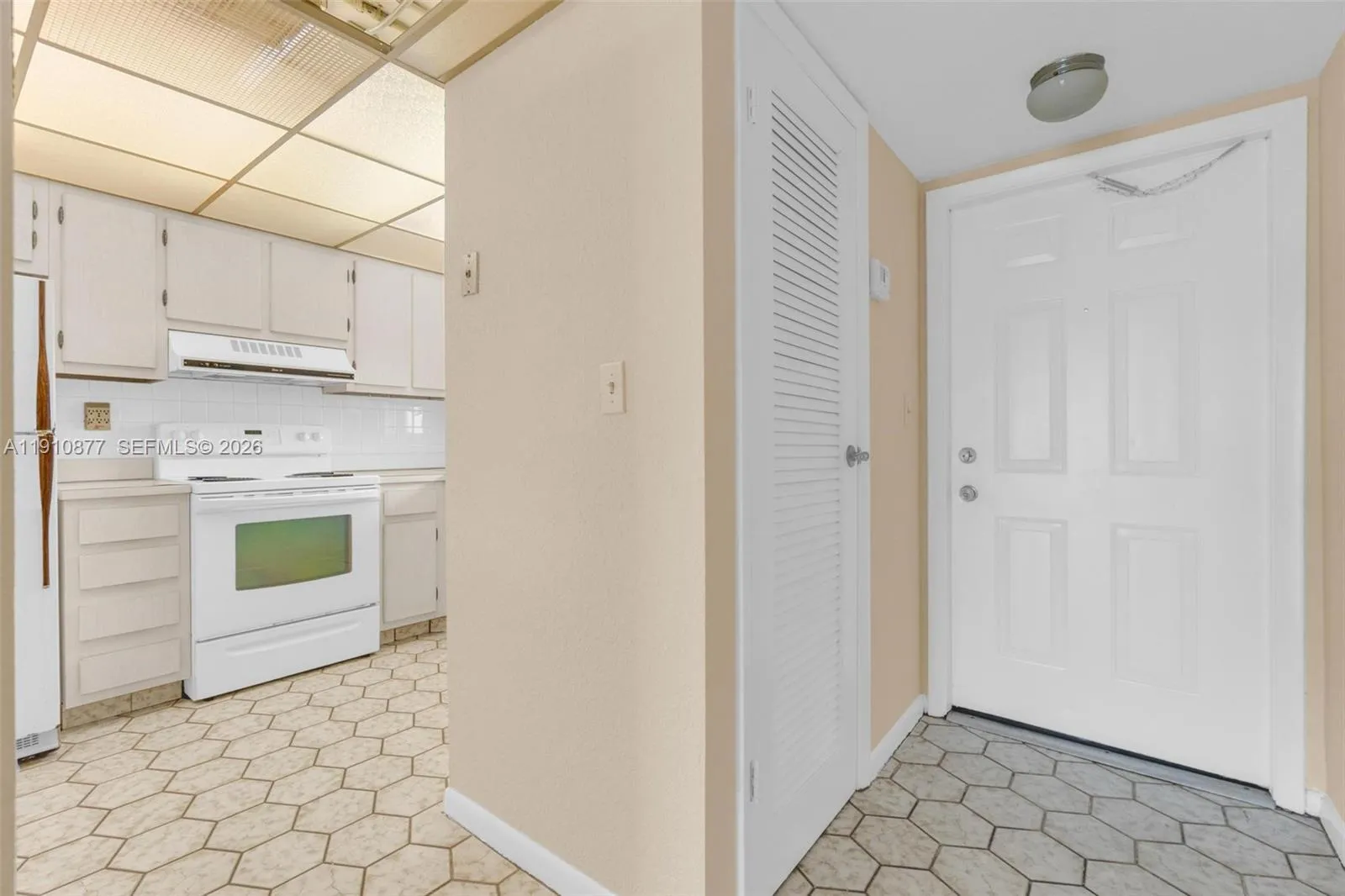 3100 W Rolling Hills Cir 707, Davie, Florida 33328, Davie, Florida 33328, 2 Bedrooms Bedrooms, ,2 BathroomsBathrooms,Residential,For Sale,3100 W Rolling Hills Cir 707, Davie, Florida 33328,A11910877