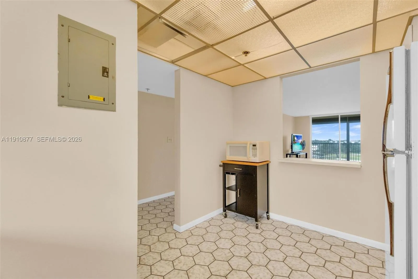 3100 W Rolling Hills Cir 707, Davie, Florida 33328, Davie, Florida 33328, 2 Bedrooms Bedrooms, ,2 BathroomsBathrooms,Residential,For Sale,3100 W Rolling Hills Cir 707, Davie, Florida 33328,A11910877