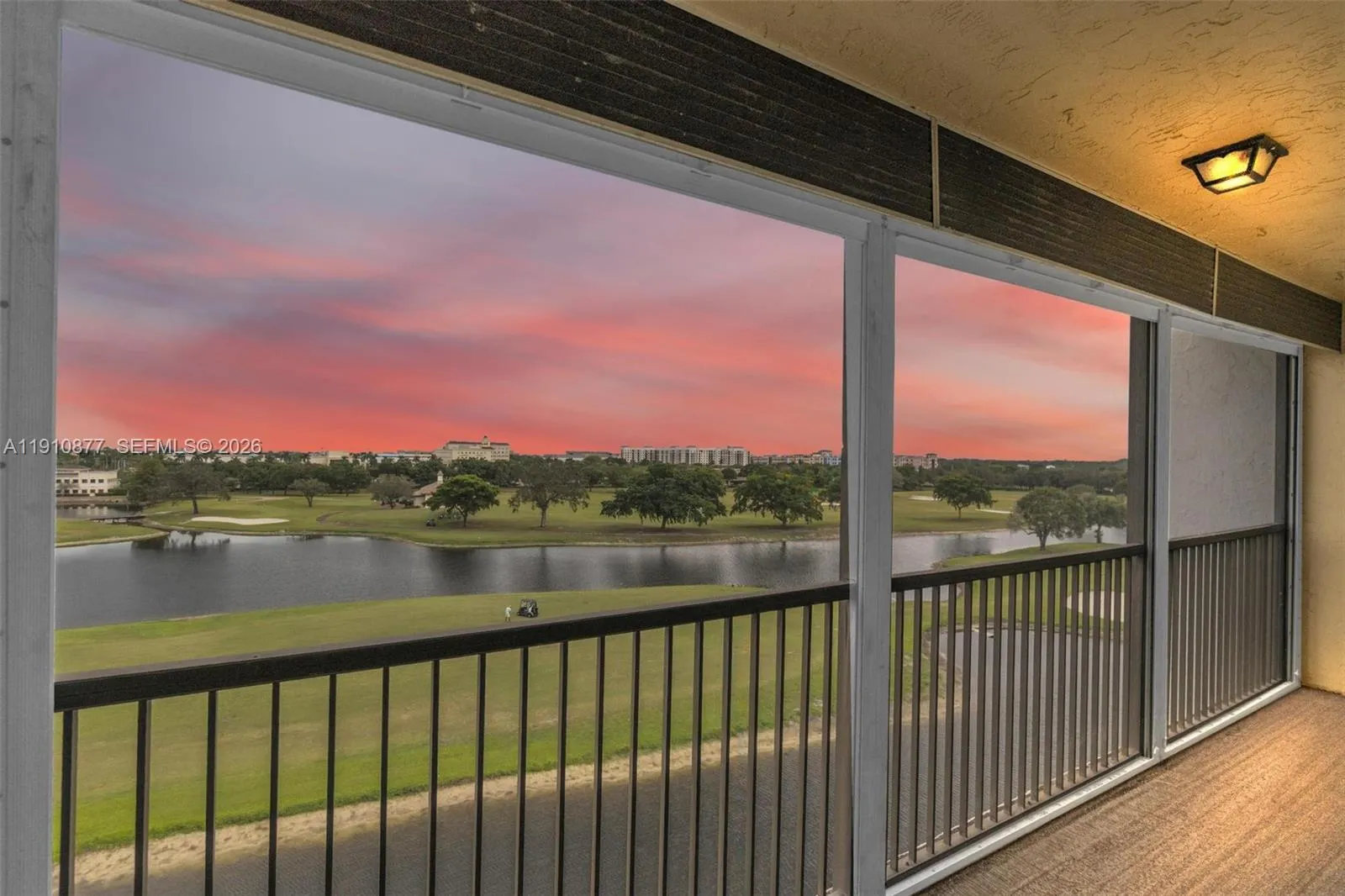 3100 W Rolling Hills Cir 707, Davie, Florida 33328, Davie, Florida 33328, 2 Bedrooms Bedrooms, ,2 BathroomsBathrooms,Residential,For Sale,3100 W Rolling Hills Cir 707, Davie, Florida 33328,A11910877