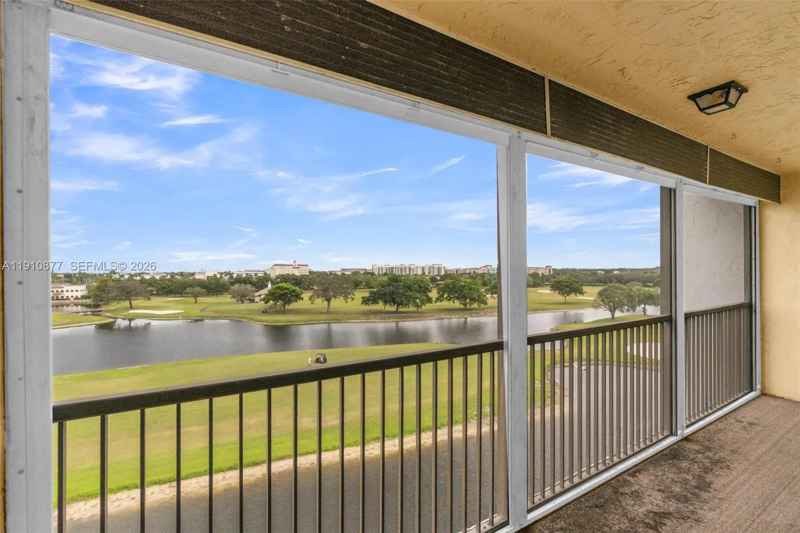 3100 W Rolling Hills Cir 707, Davie, Florida 33328, Davie, Florida 33328, 2 Bedrooms Bedrooms, ,2 BathroomsBathrooms,Residential,For Sale,3100 W Rolling Hills Cir 707, Davie, Florida 33328,A11910877