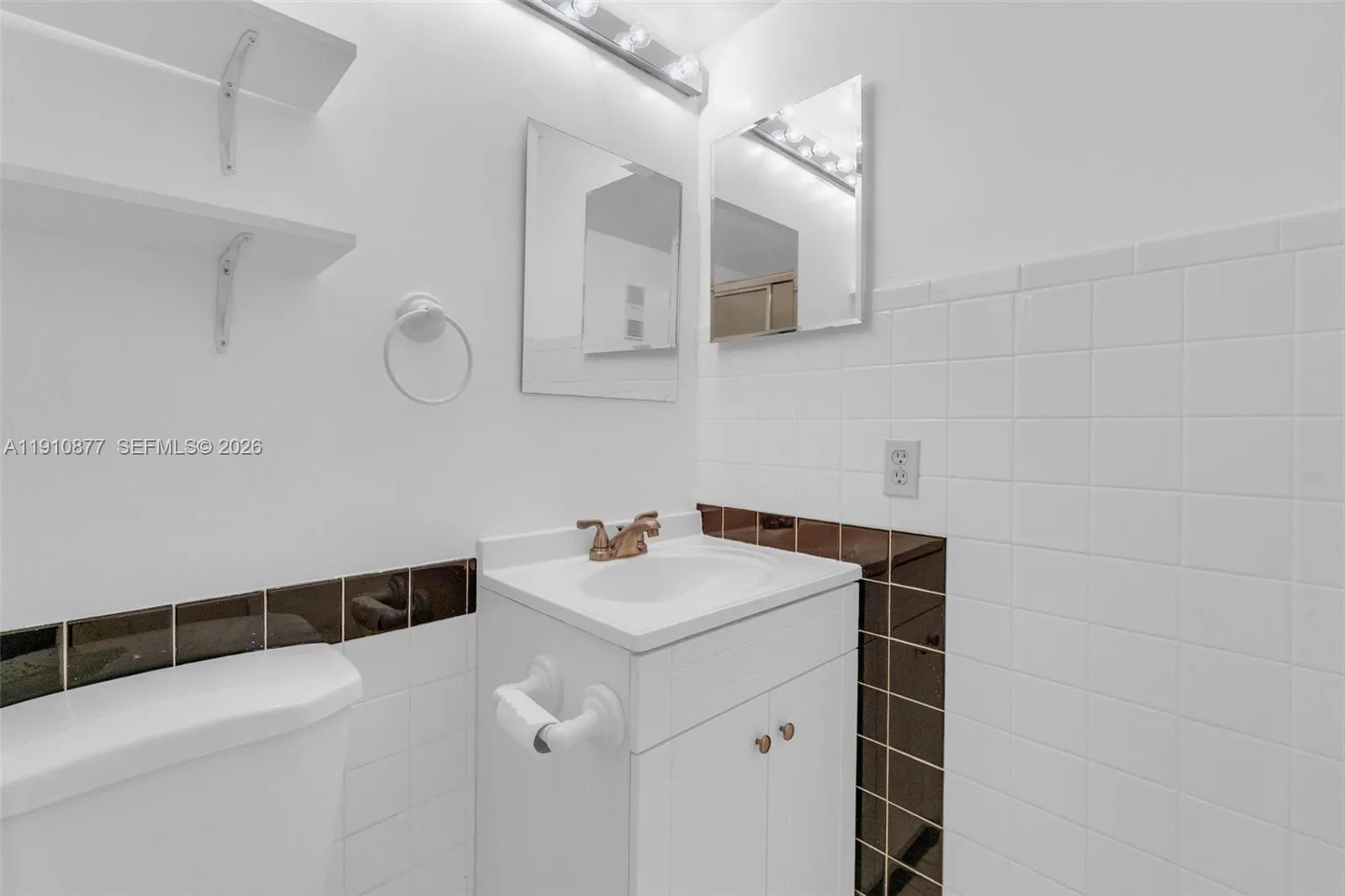 3100 W Rolling Hills Cir 707, Davie, Florida 33328, Davie, Florida 33328, 2 Bedrooms Bedrooms, ,2 BathroomsBathrooms,Residential,For Sale,3100 W Rolling Hills Cir 707, Davie, Florida 33328,A11910877