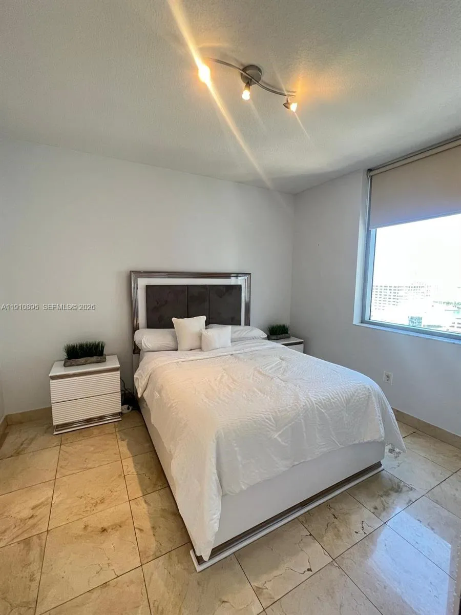 1050 Brickell Ave 1904, Miami, Florida 33131, Miami, Florida 33131, 1 Bedroom Bedrooms, ,1 BathroomBathrooms,Residential,For Sale,1050 Brickell Ave 1904, Miami, Florida 33131,A11910895