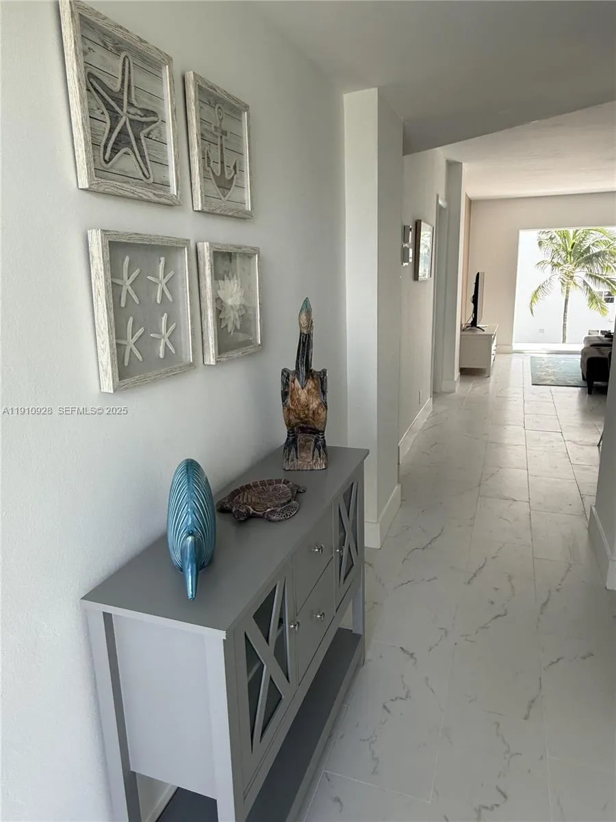 1750 S Ocean Blvd 404e, Lauderdale By The Sea, Flo, Lauderdale By The Sea, Florida 33062, 2 Bedrooms Bedrooms, ,2 BathroomsBathrooms,Residential Lease,For Rent,1750 S Ocean Blvd 404e, Lauderdale By The Sea, Flo,A11910928